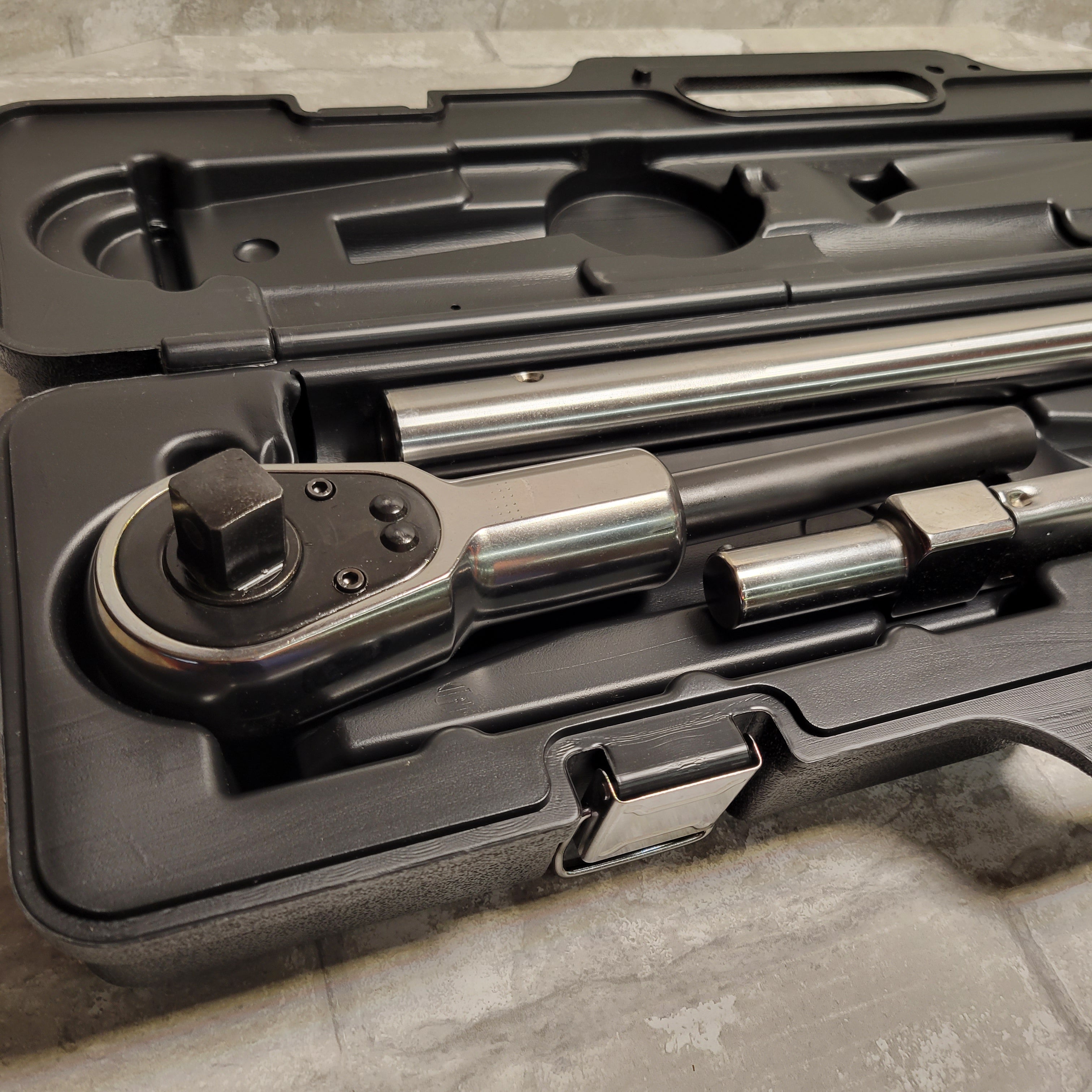 Precision instruments c4d600f 3 4 split beam torque wrench
