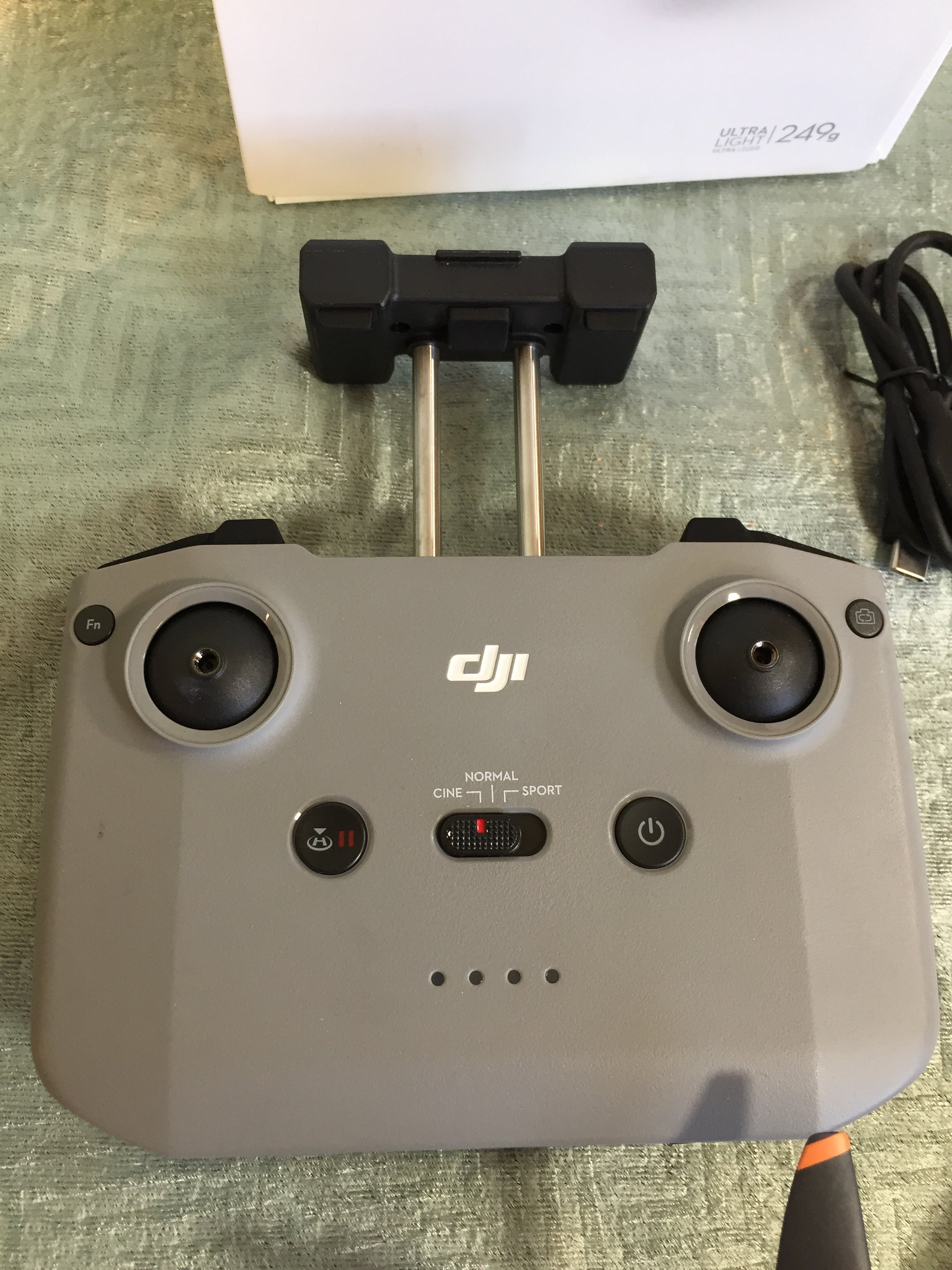**PARTS ONLY** DJI Mini 2 – Ultralight and Foldable Drone Quadcopter *DEFECTIVE* (7544040259822)