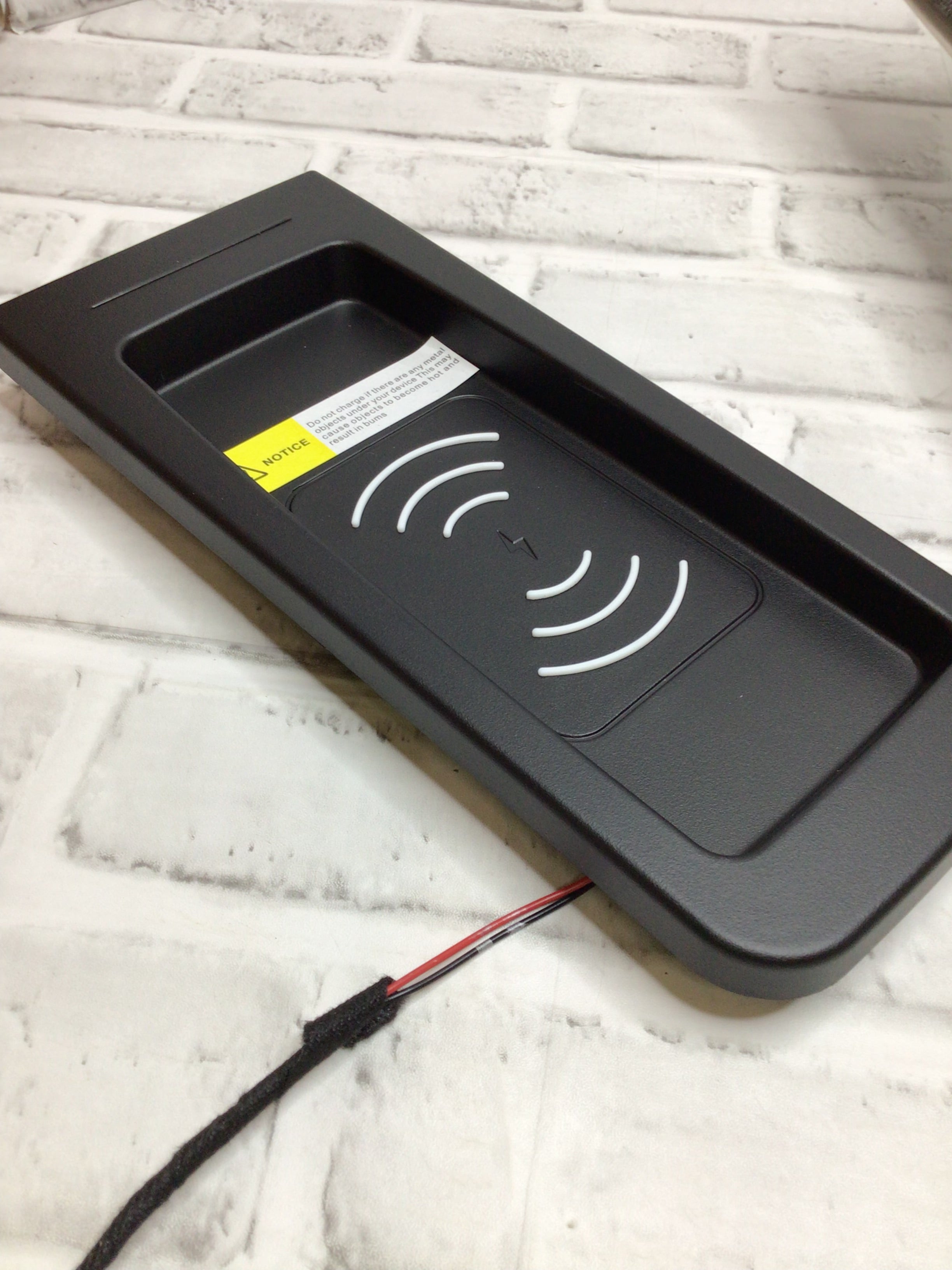 Xipex Wireless Phone Charger for 2007-2014 Chevrolet Silverado Console (8099074343150)