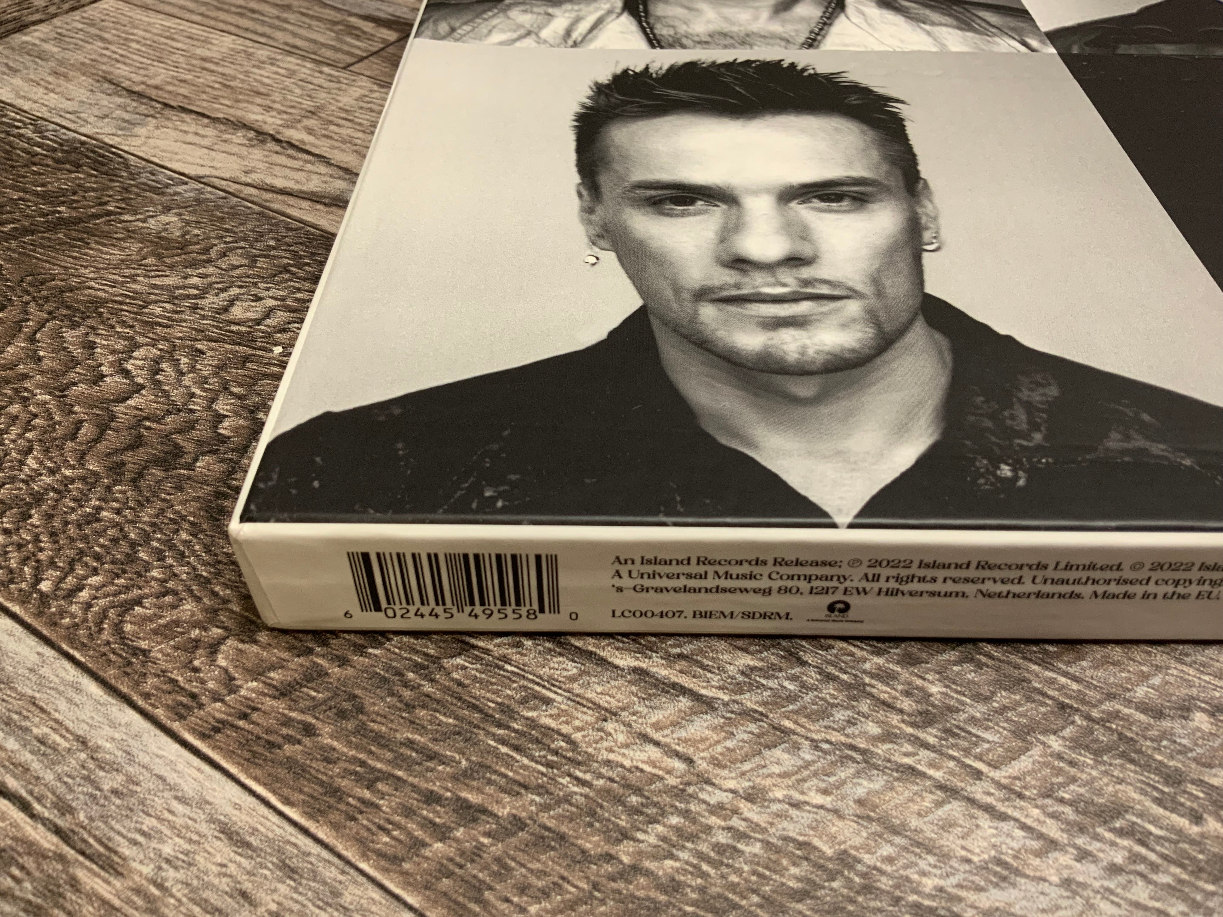 U2 Songs Of Surrender[4 LP Super Deluxe Collector's Boxset] (8080360276206)