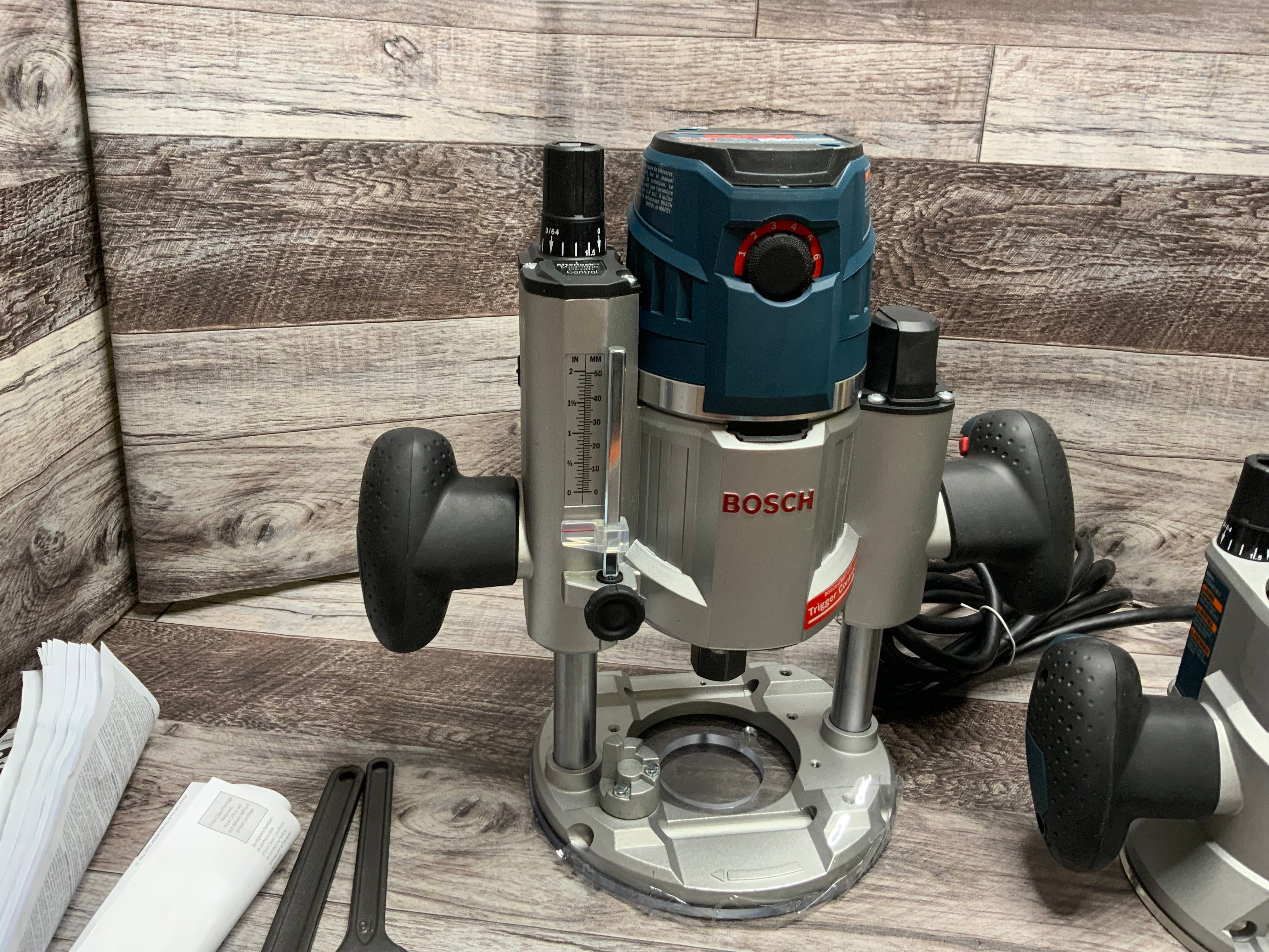 BOSCH MRC23EVSK Combination Router 15 Amp Router Kit **FOR PARTS**