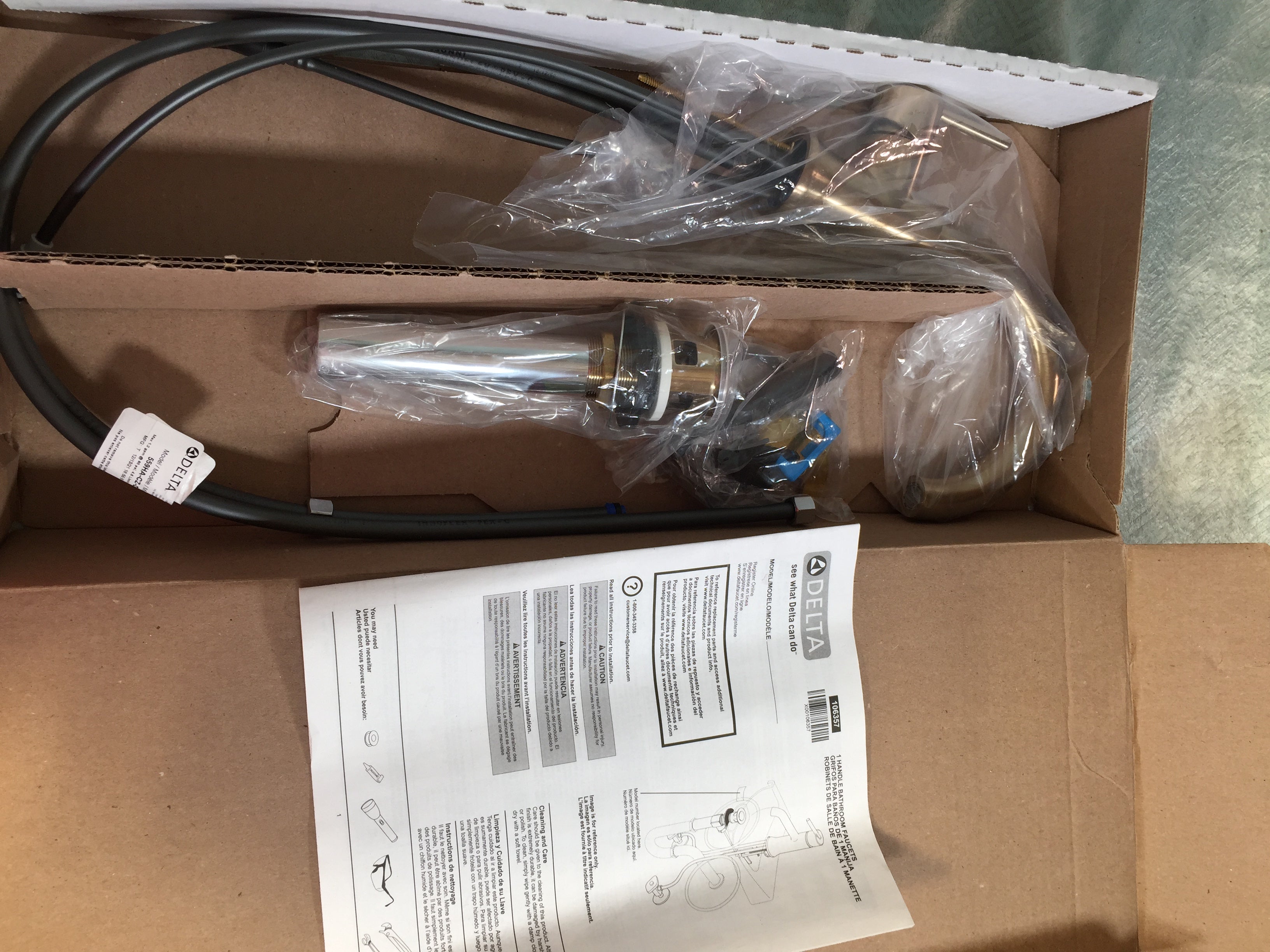 Delta Trinsic Single Hole Bathroom Faucet, Champagne Bronze 559HA-CZ-DST (7649970913518)