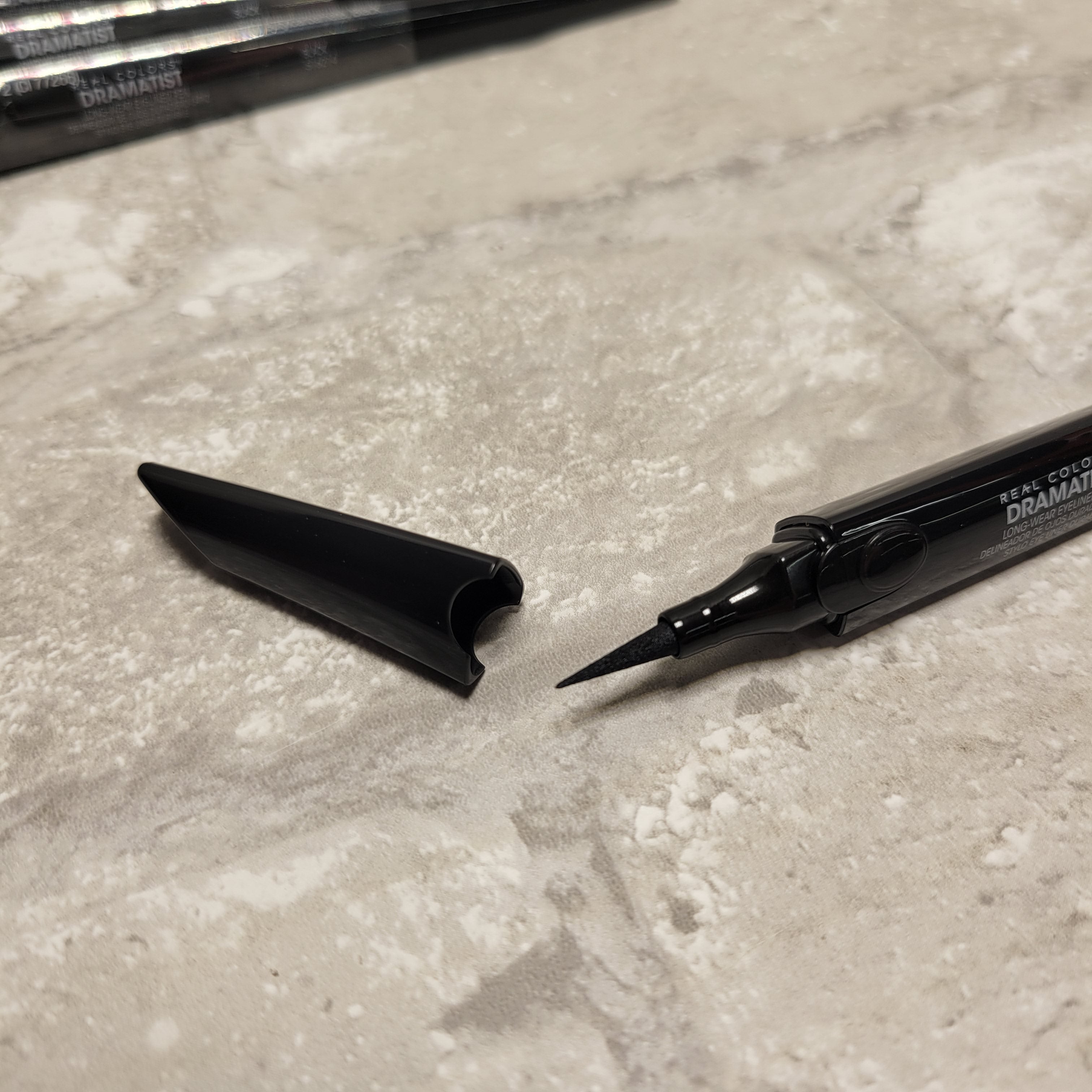 Eyeliner Pen Real Colors Dramatist Long-Wear Eyeliner Pen, Black, Lot of 5 (8063372165358)