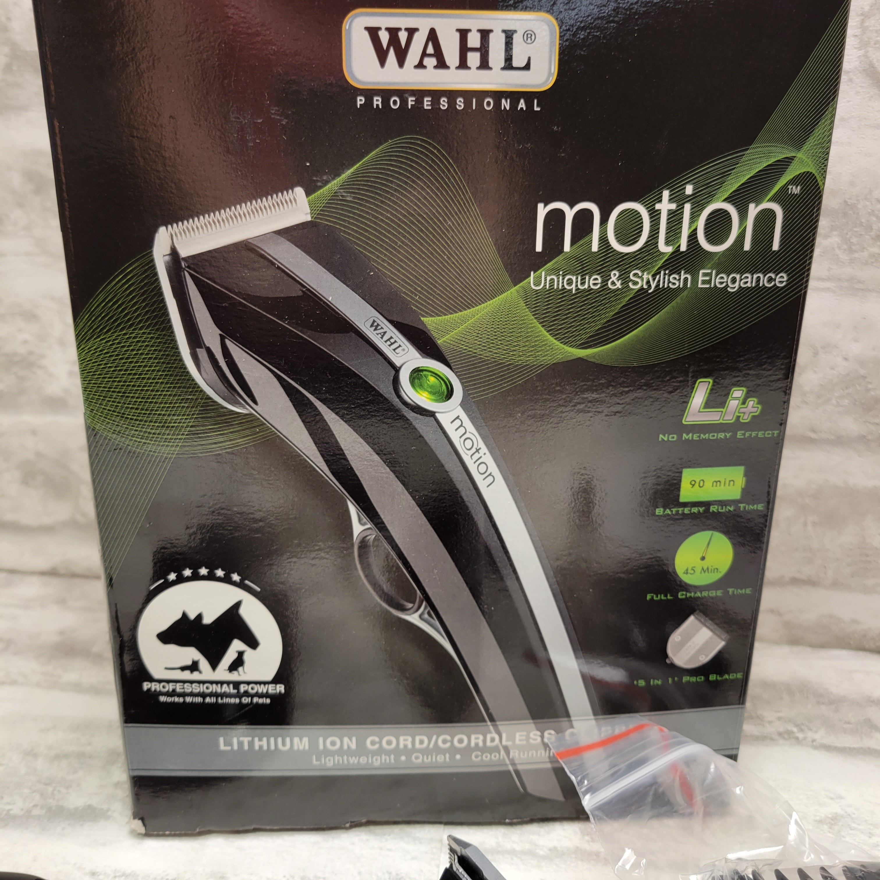 Wahl Professional Animal Motion Pet Corded/Cordless Clipper Kit (7704130289902)
