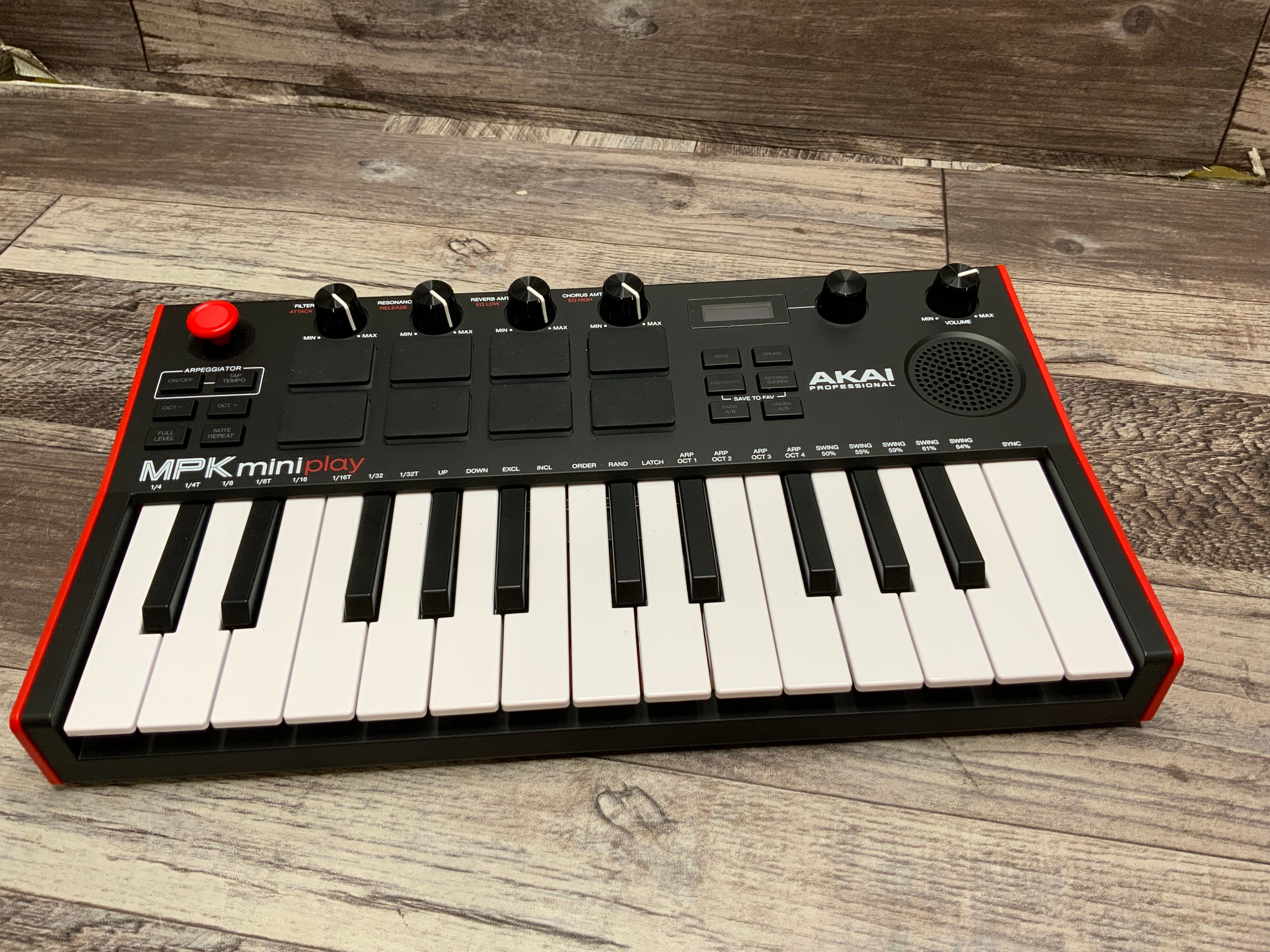 AKAI Professional MPK Mini Play MK3 (8112598548718)