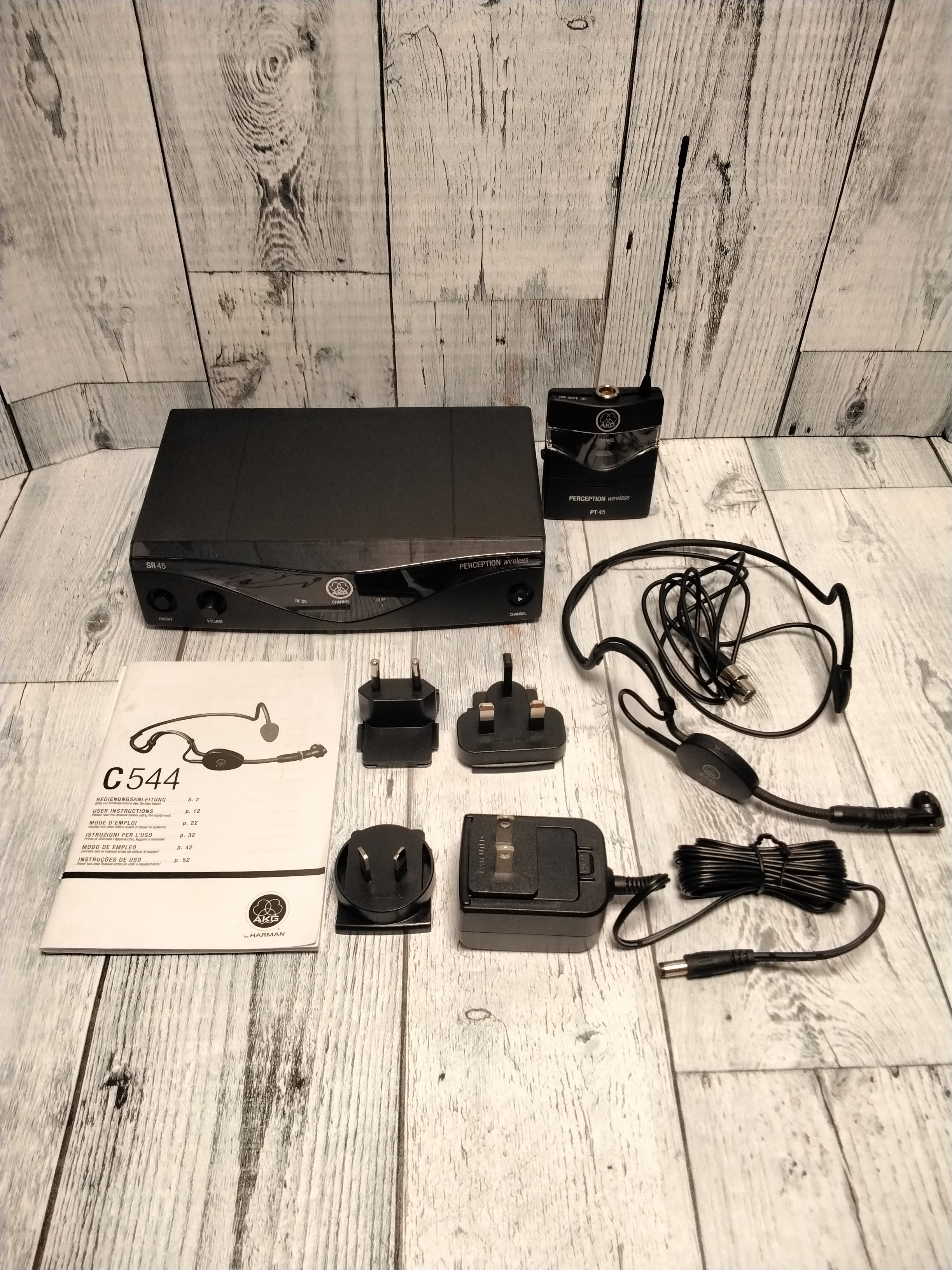 AKG Pro Audio Perception Wireless Microphone System, Sports Set *TESTED* (7876357947630)