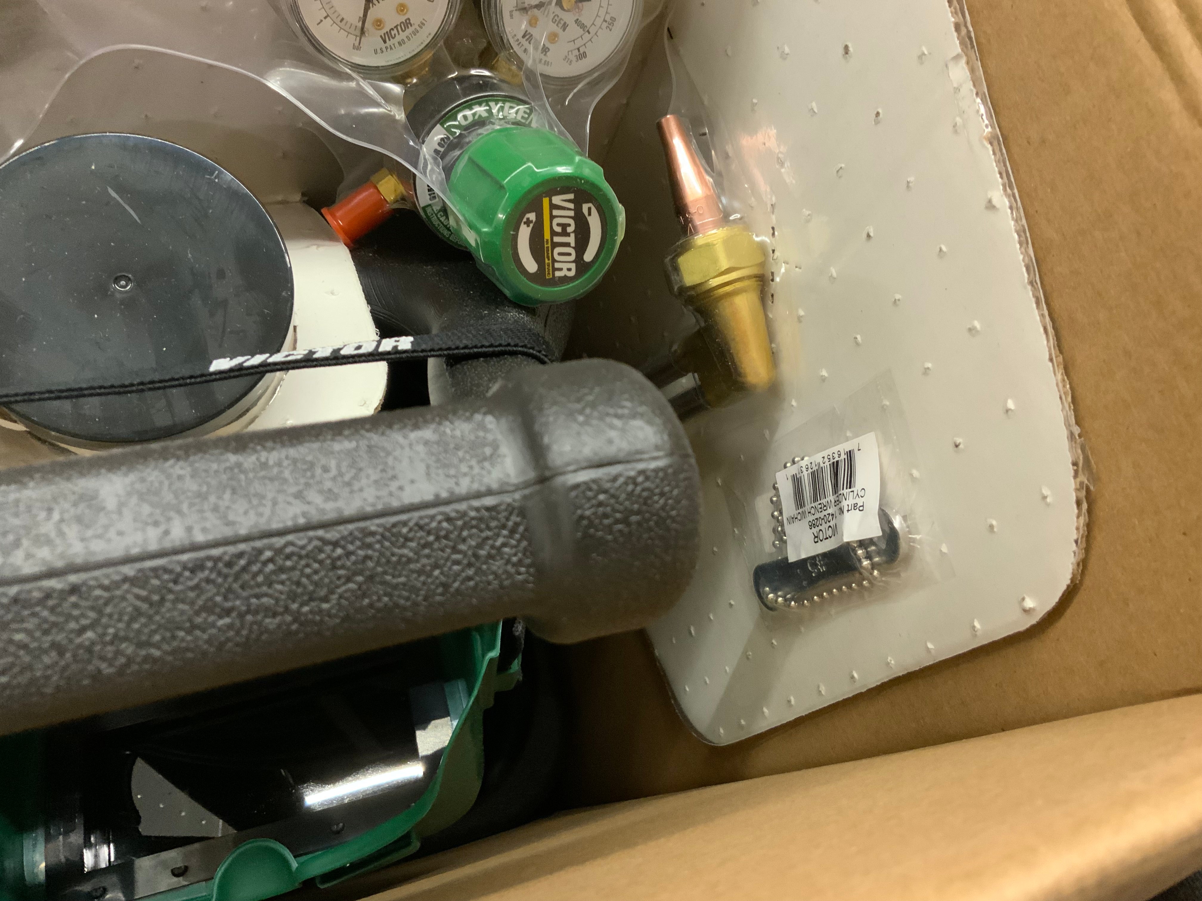 Victor 0384-0947 Portable Tote Torch Kit Set W/Out Cylinder Tanks *Open Box* (8141395951854)
