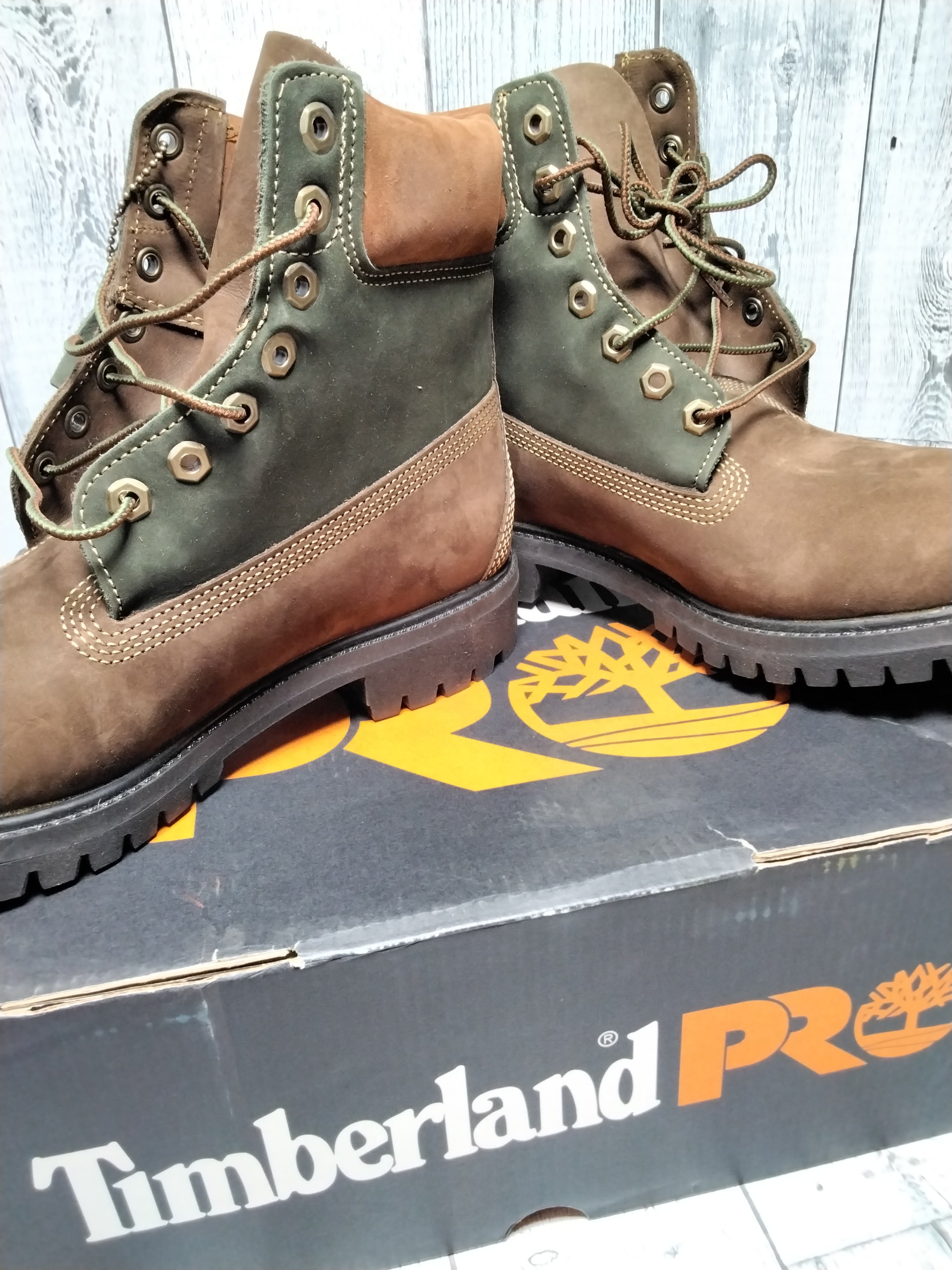 Timberland Men's 6-Inch Waterproof Boots, Sz 8 *New w/o Original Box* (7783101530350)