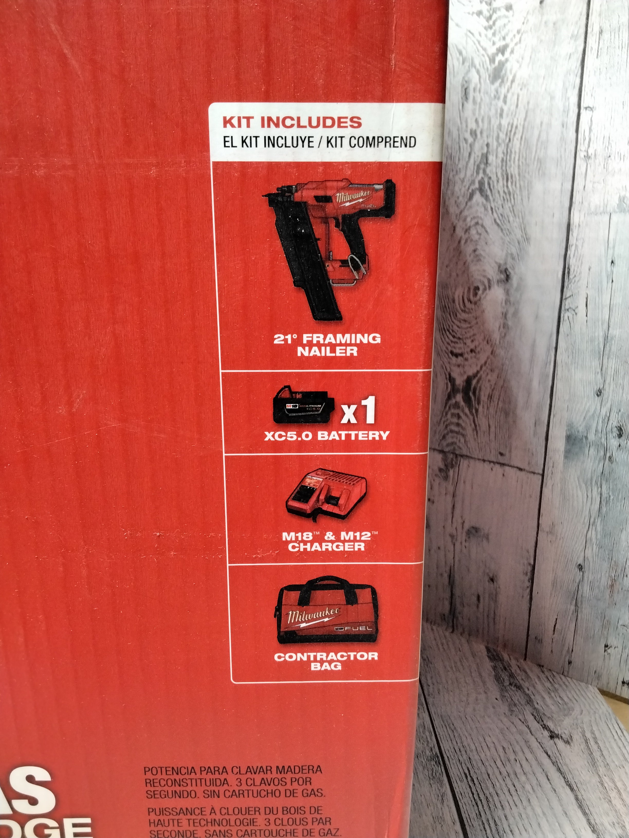 Milwaukee M18 FUEL 3-1/2 in Cordless Framing Nailer Kit w/ Battery, Charger, Bag (7774141841646)