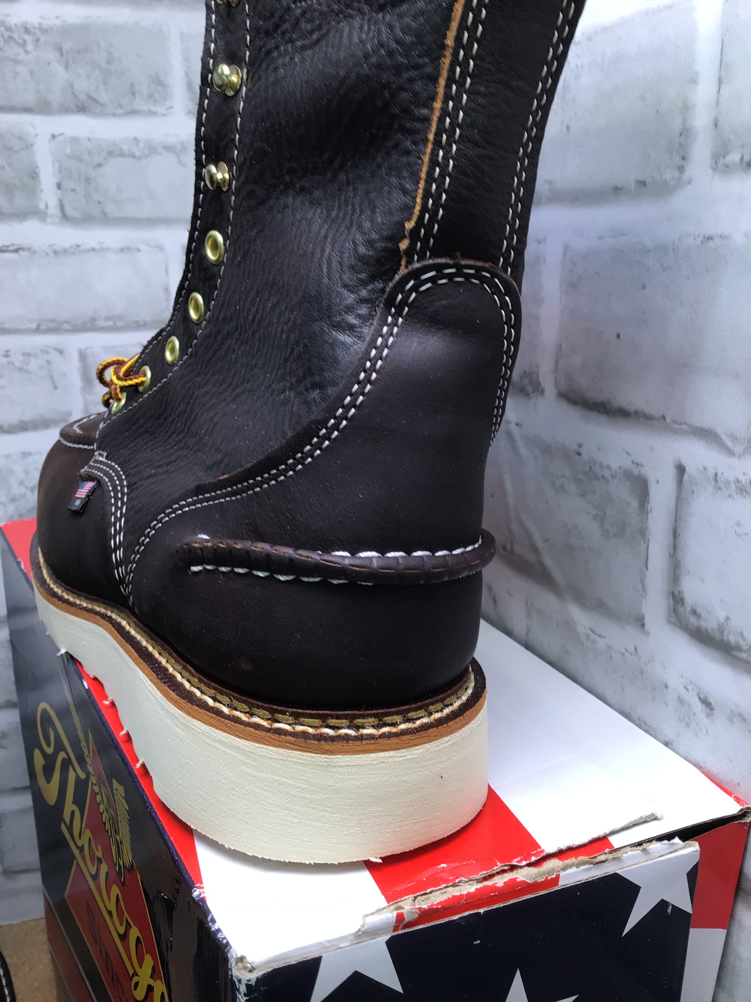 thorogood steel toe waterproof boots