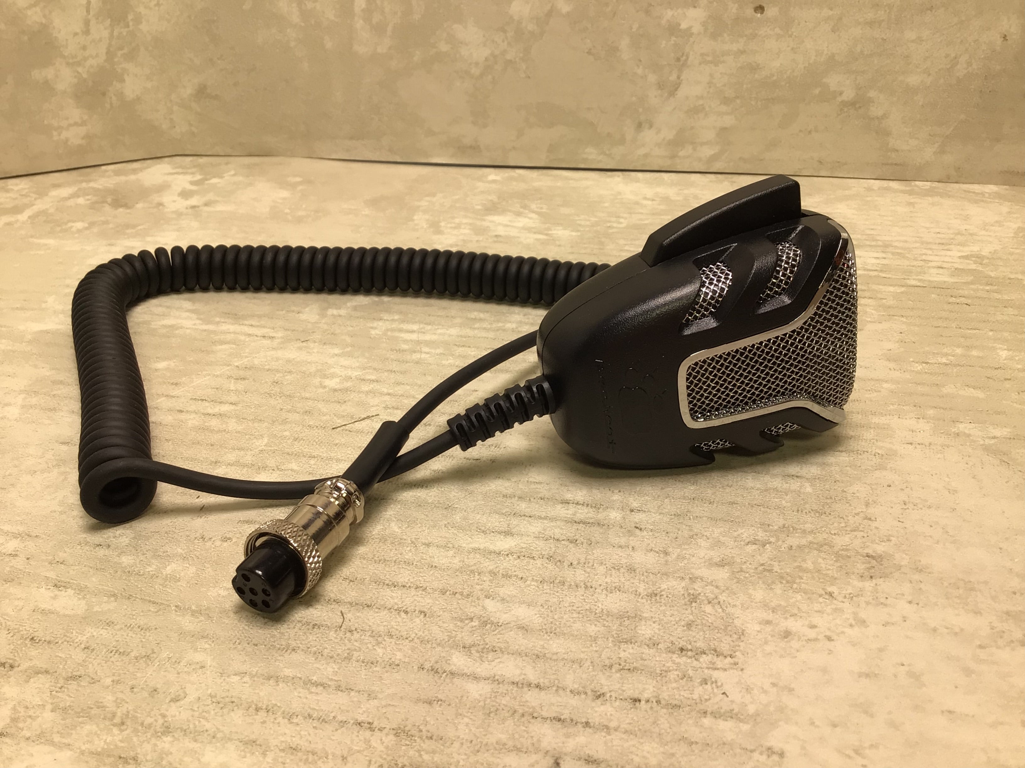 Uniden BEARCAT 980 40- Channel SSB CB Radio with Sideband NOAA WeatherBand (7697960141038)