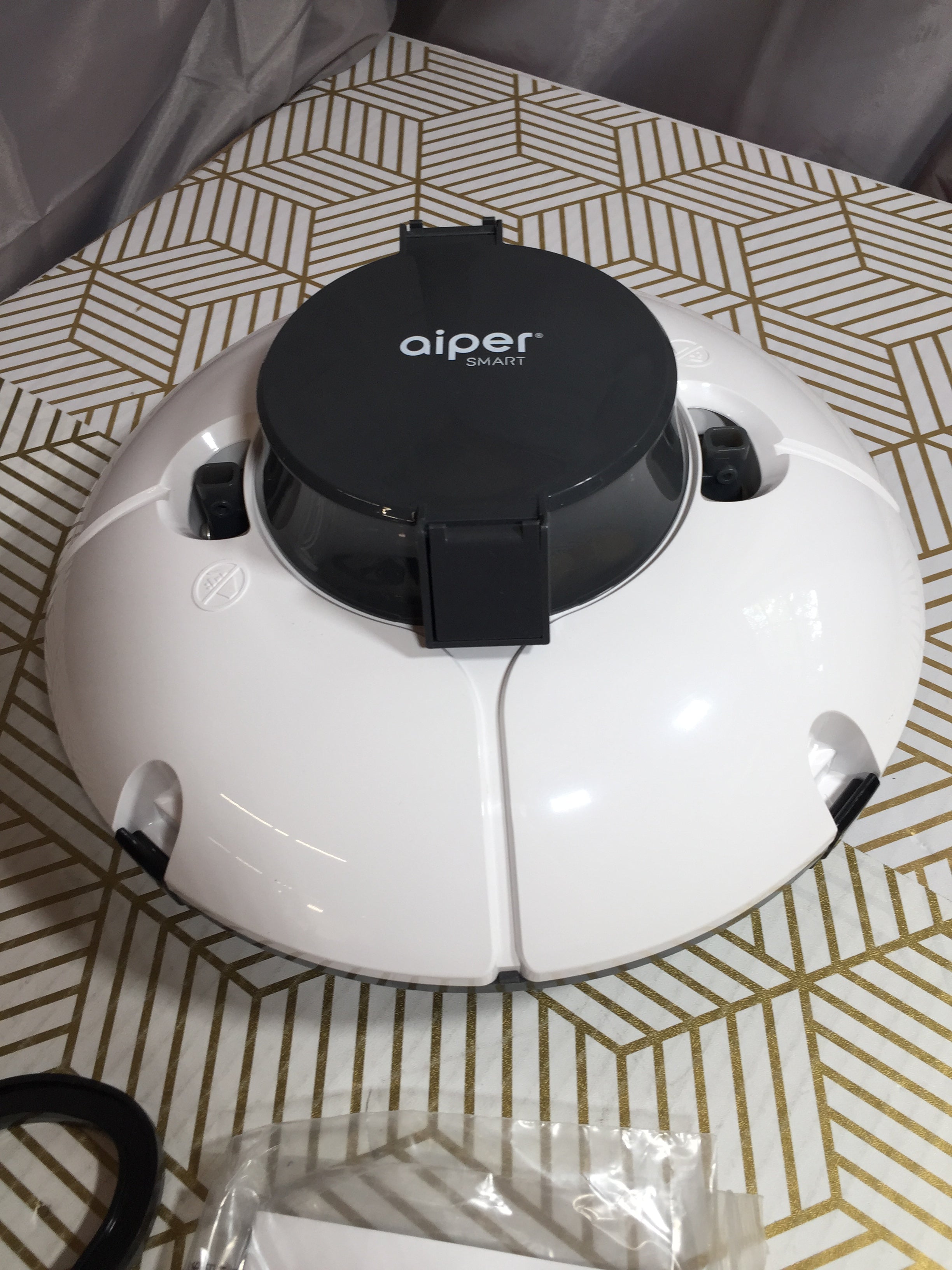 AIPER Smart Seagull Cordless Robotic Pool Cleaning Vacuum *NIB* (8073108488430)