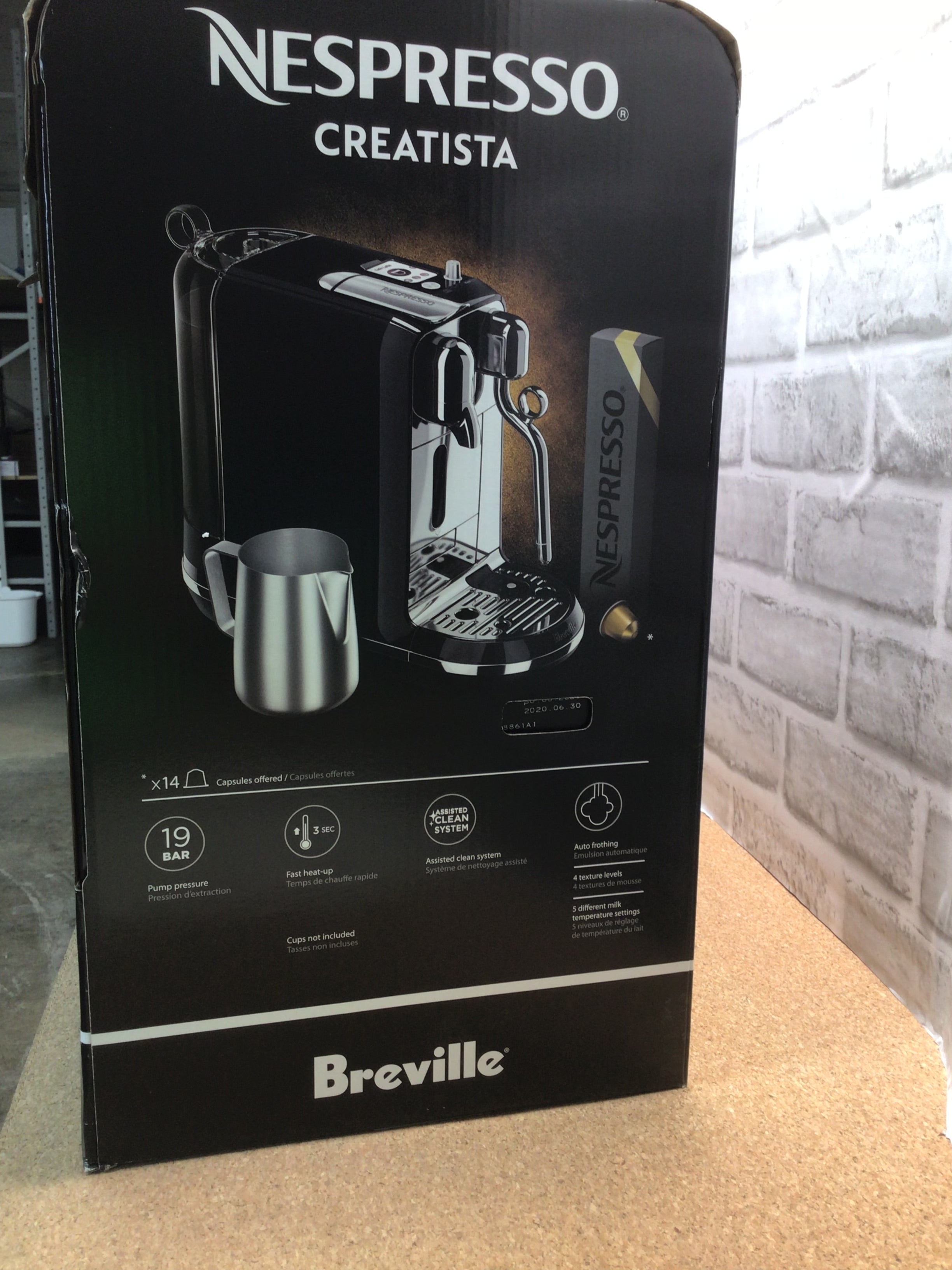 Breville Nespresso Creatista Single Serve Espresso Machine/Milk Auto S