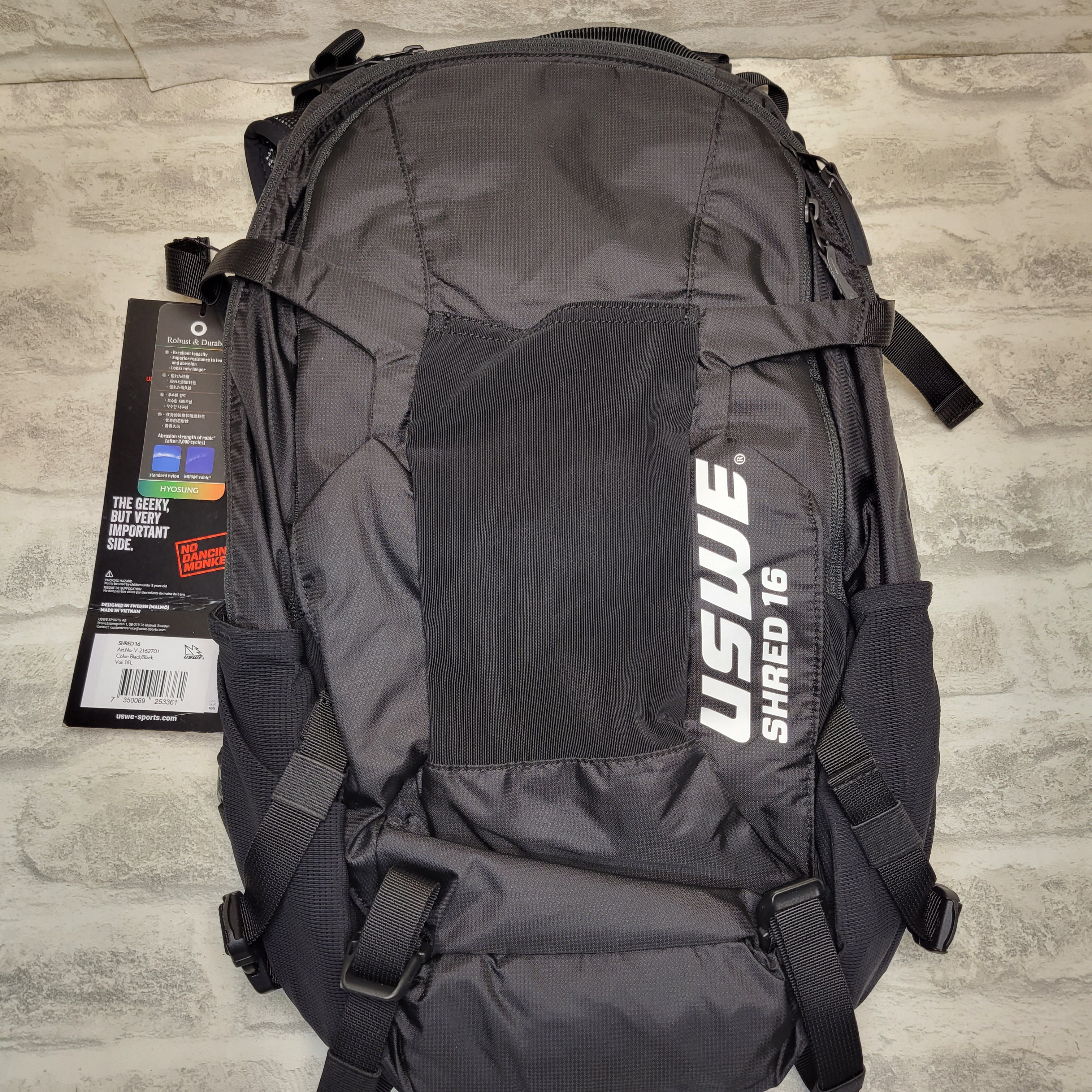 USWE Shred 16 Backpack - Carbon Black (7911616217326)