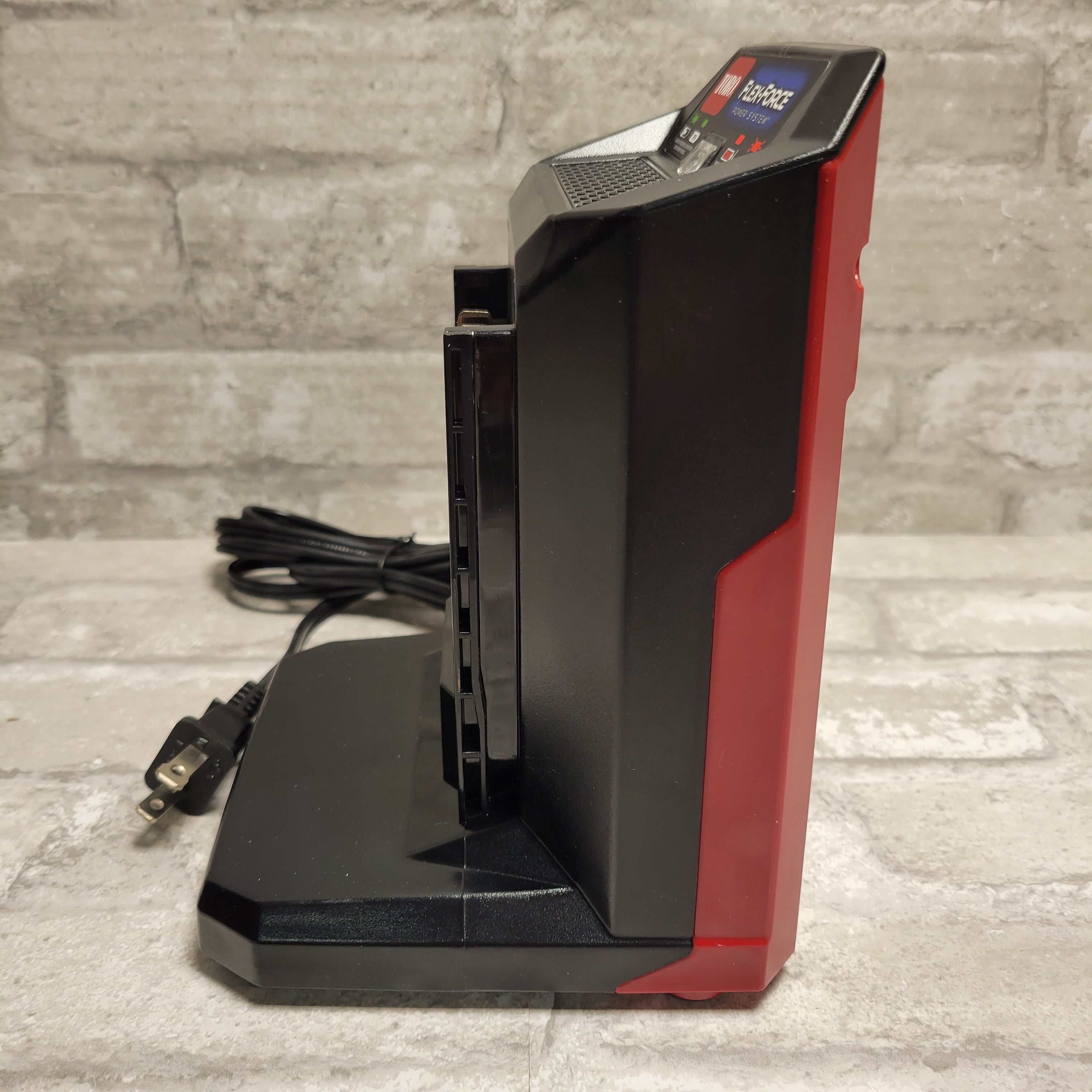 Toro Flex-Force Power System 60-Volt MAX Lithium-Ion Battery Charger 137-9440 (8026194215150)