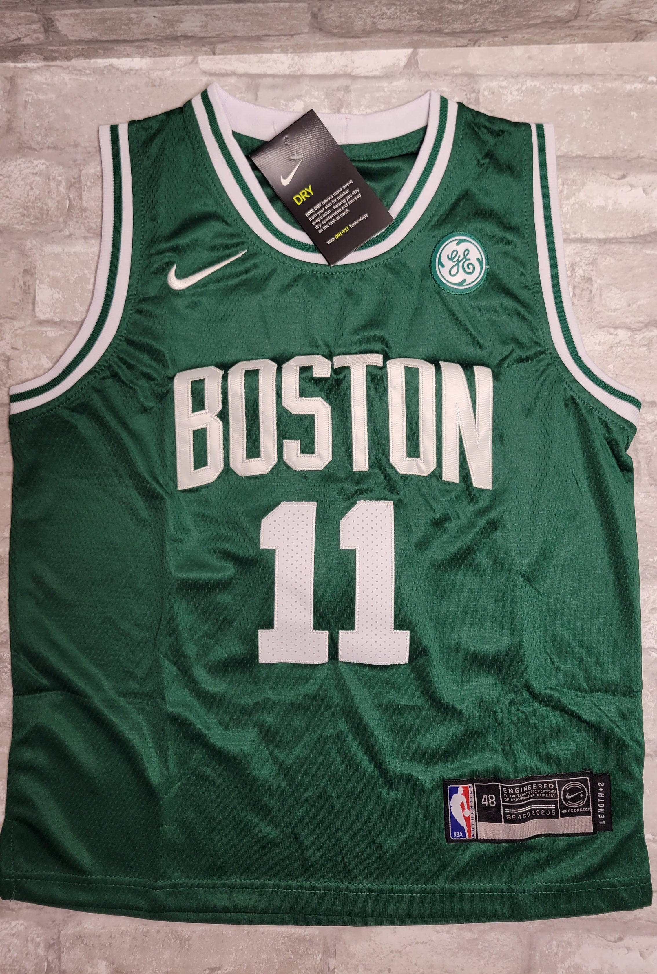Nike NBA Boston Celtics Kyrie Irving #11 Green Basketball Jersey Youth Size 48 (8066501935342)