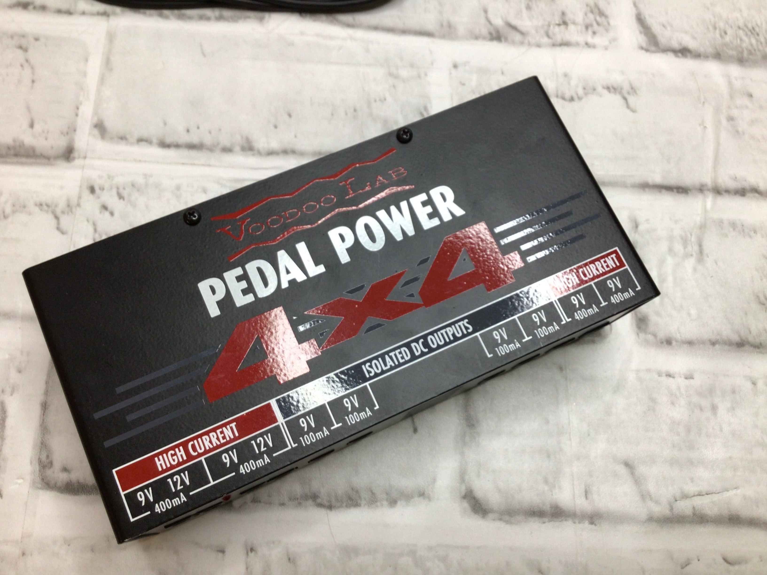 **READ** Voodoo Lab Pedal Power 4x4 8-output Isolated Guitar Pedal Power Supply (8087179722990)