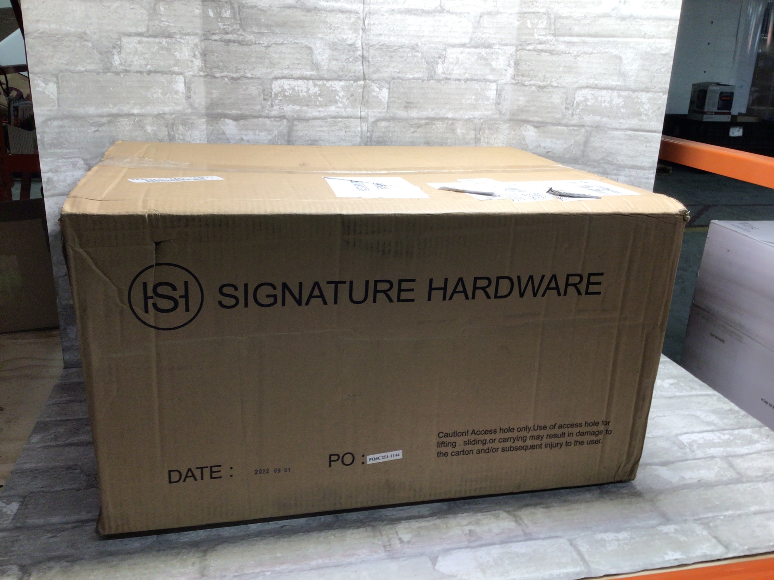 Signature Hardware Medford 23-1/2