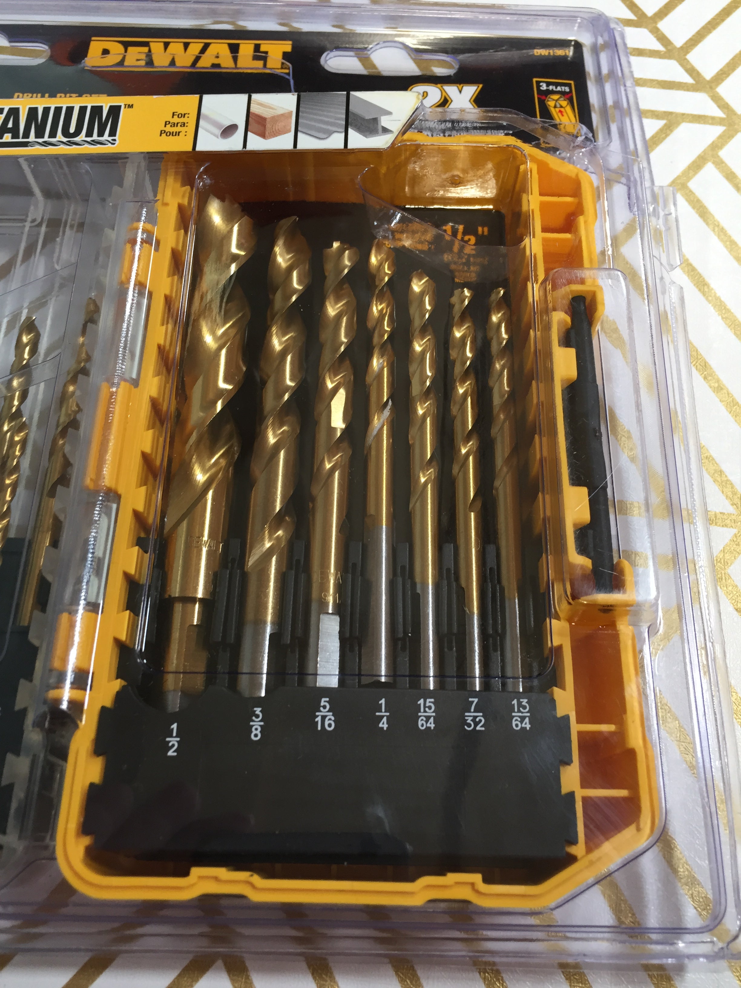 DEWALT Titanium Drill Bit Set, Pilot Point, 21-Piece (DW1361) (7685165514990)