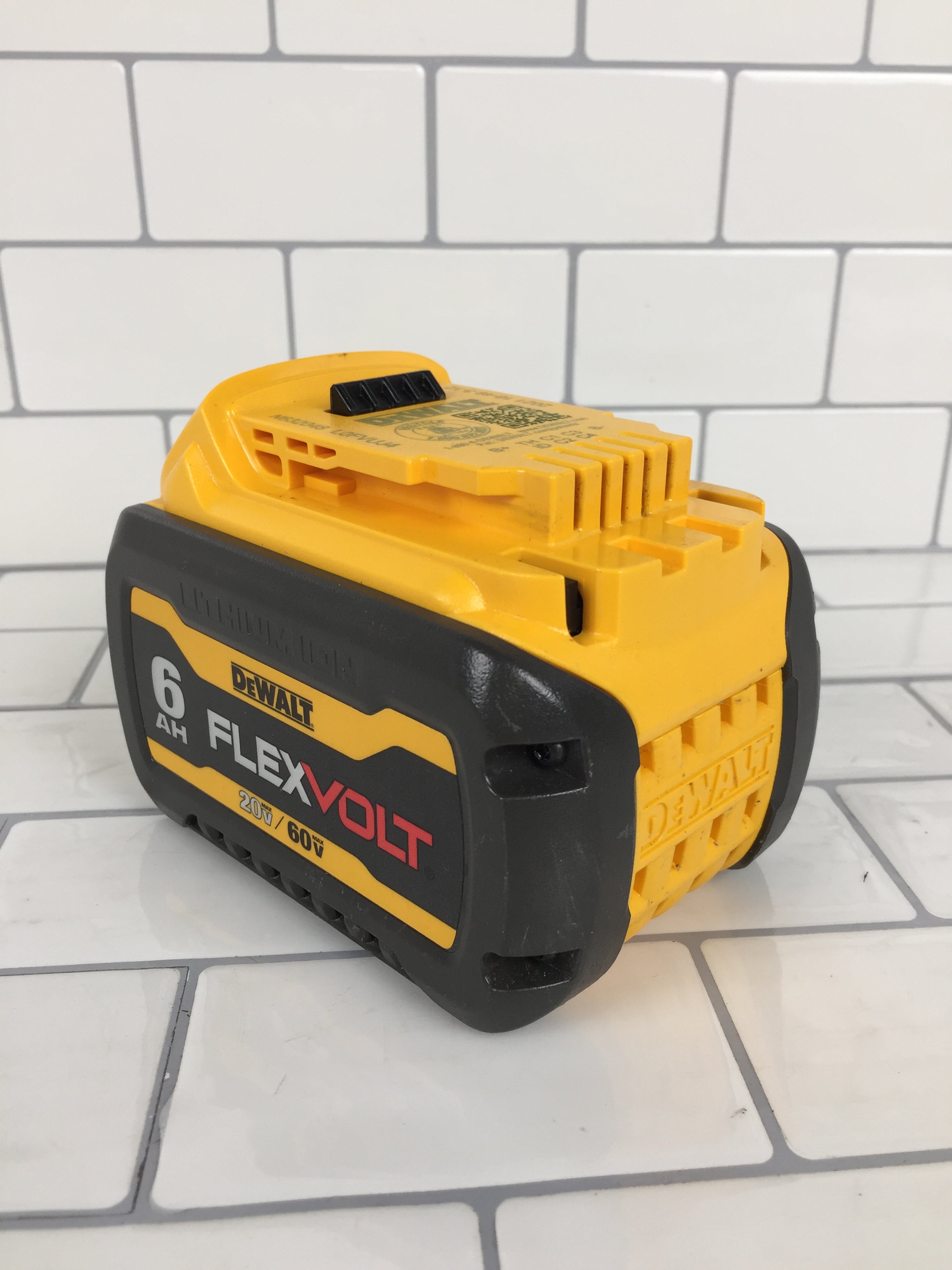 DEWALT FLEXVOLT 20V/60V MAX Battery, 6.0-Ah (DCB606) (7351897817326)