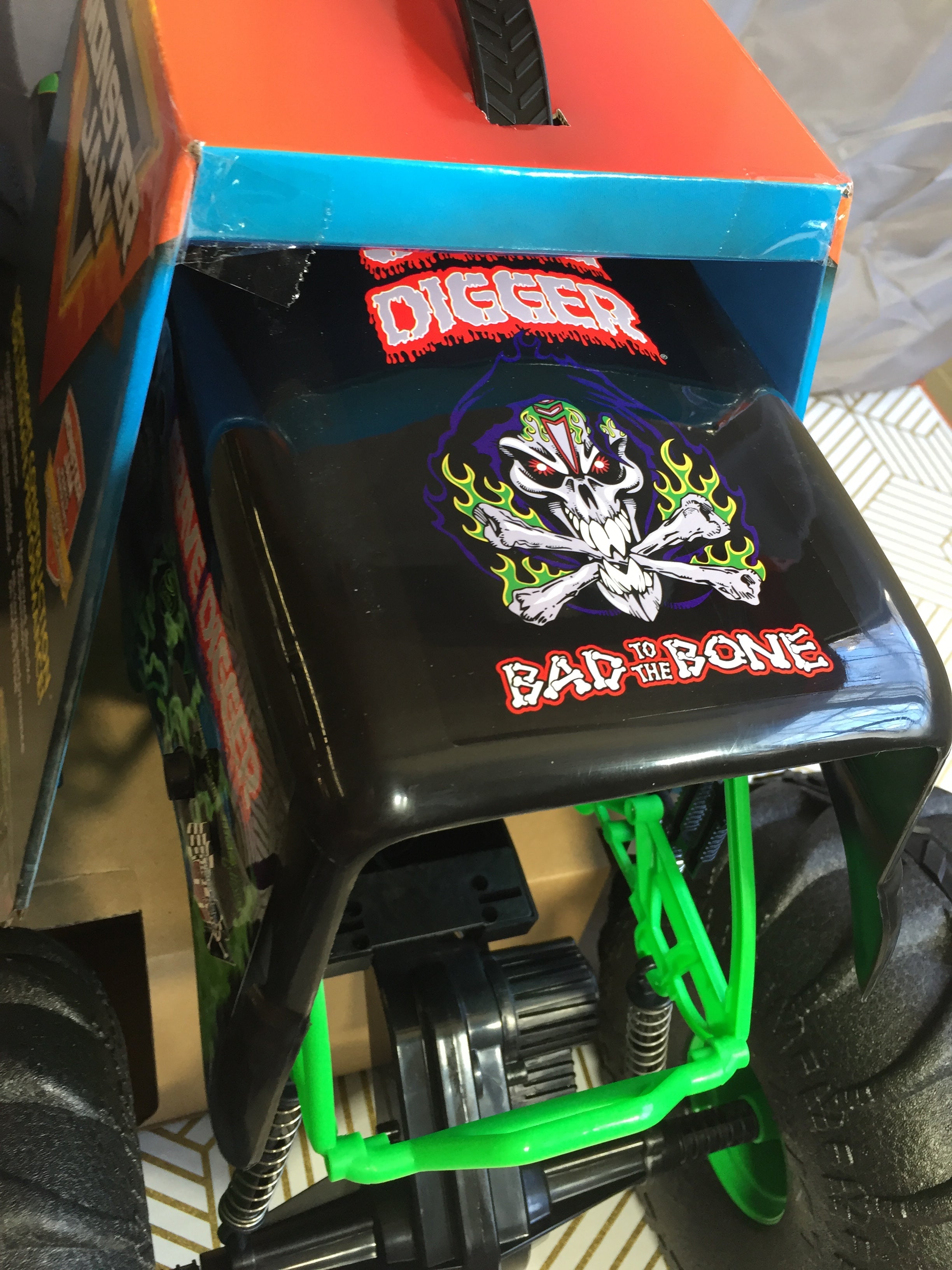 Monster Jam Official Mega Grave Digger All-Terrain Remote Control Mons
