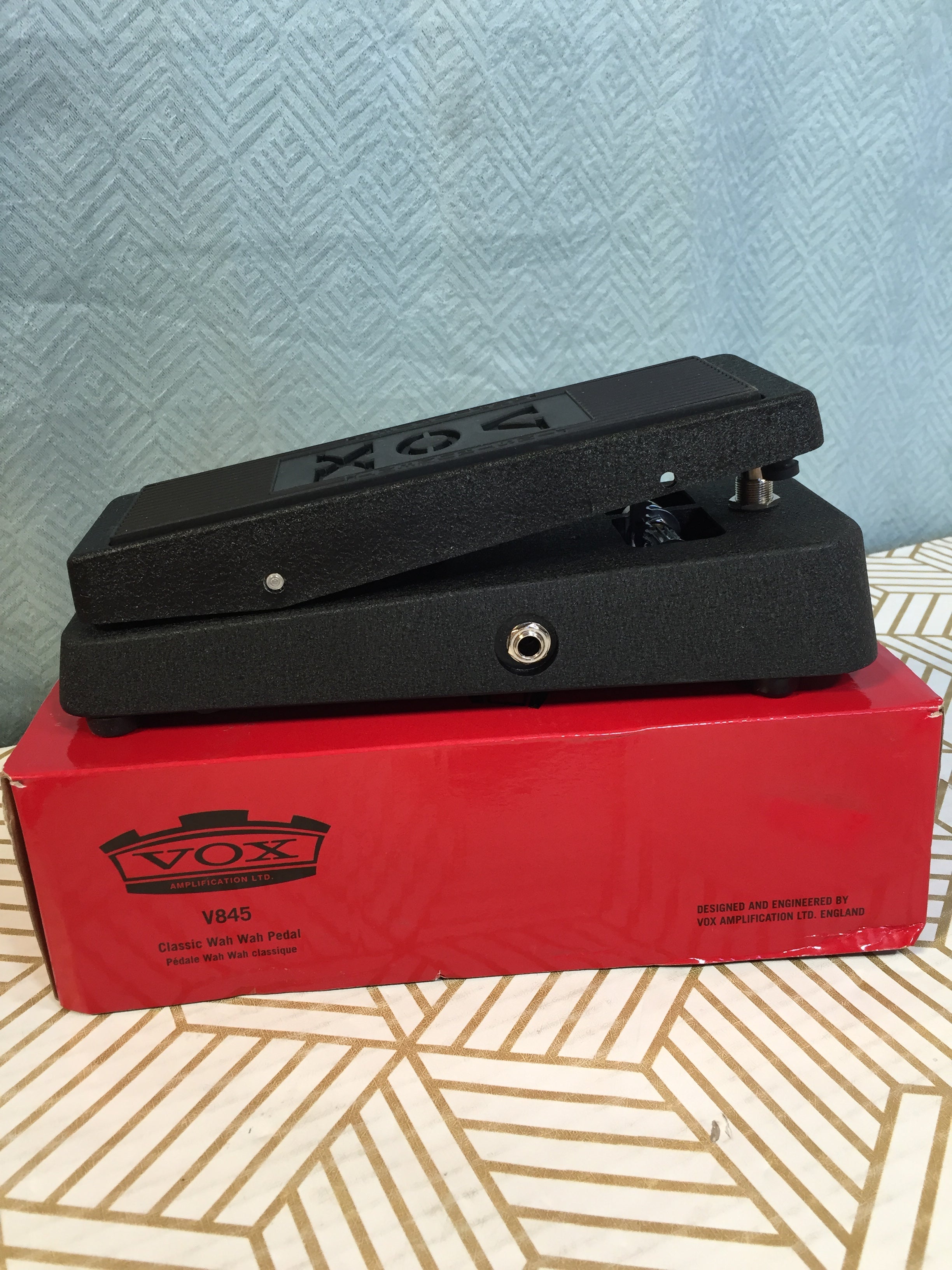 VOX V845 Classic Wah Wah Guitar Effects Pedal (7932563751150)