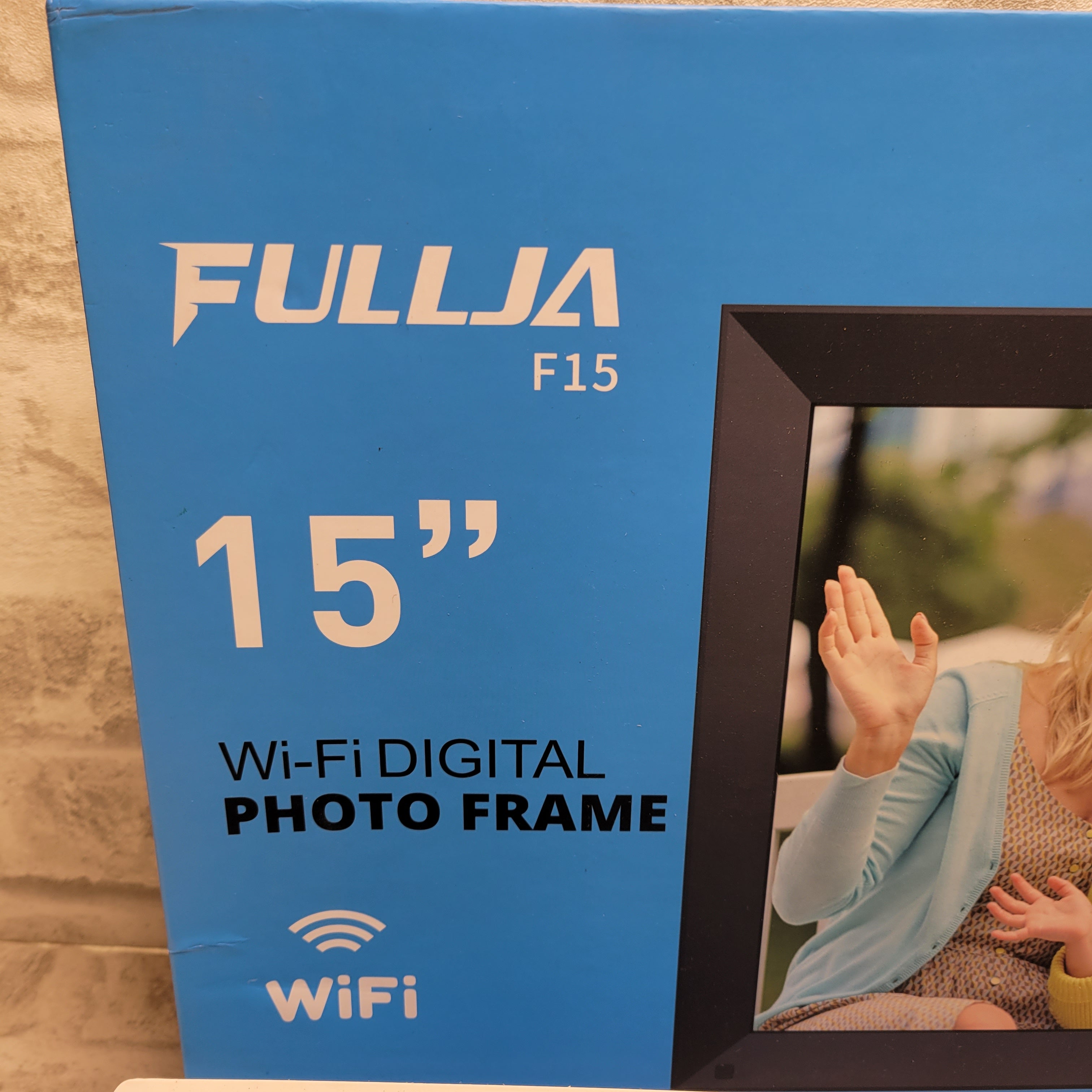 FULLJA Wi-Fi Large Digital Picture Frame 15
