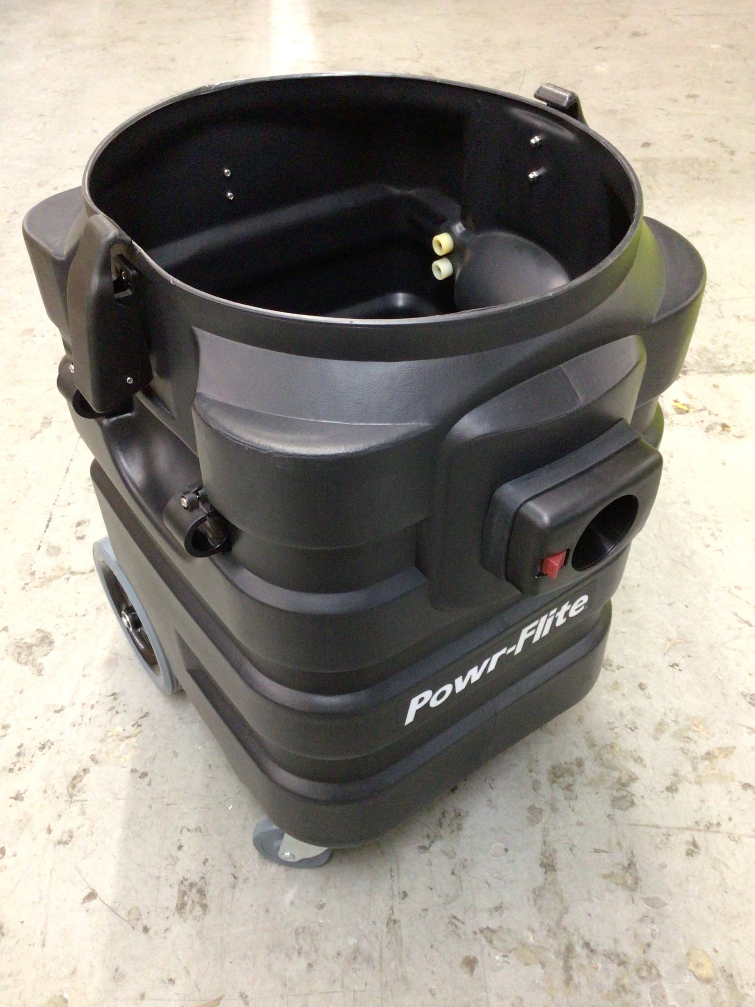 Tornado 3527AA-01-B 17 Gallon Tank, Black **OPEN BOX - READ** (8130624520430)