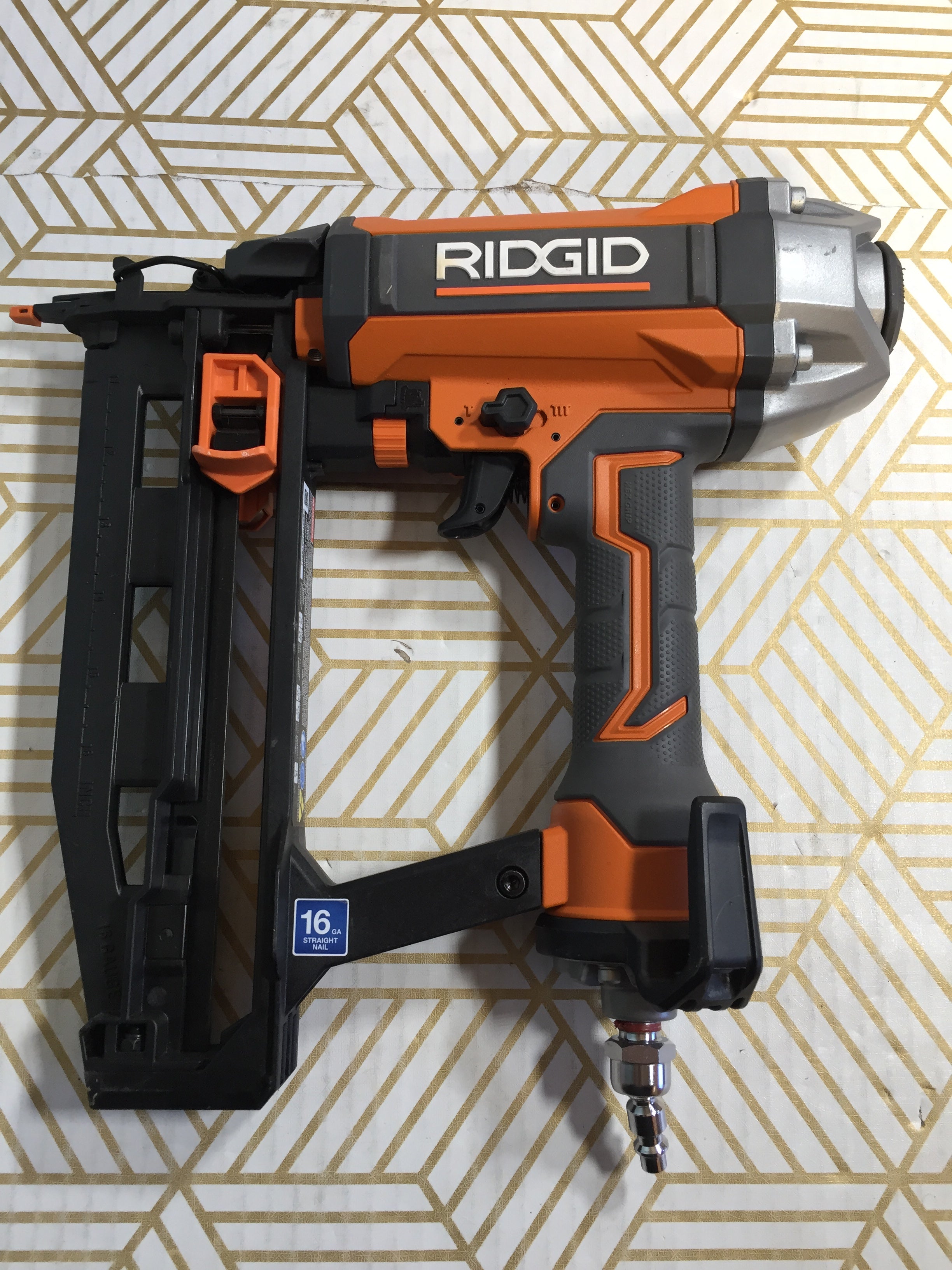 RIDGID 18V Straight Finish Nailer | R250SFF3 | 16 Gauge 2 - 1/2 inch (7950544568558)