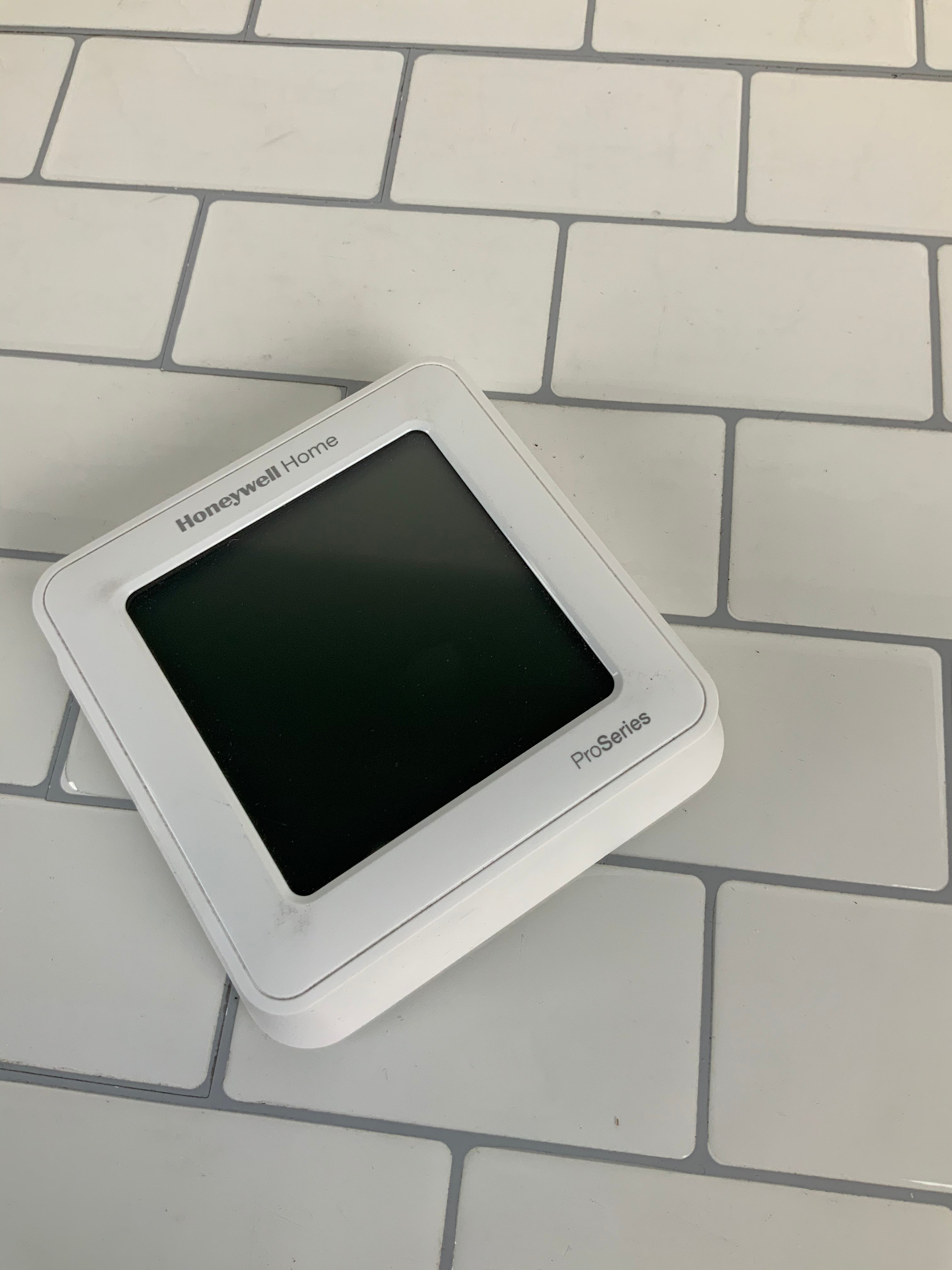 Honeywell TH6220WF2006/U Lyric T6 Pro WiFi Programmable Thermostat