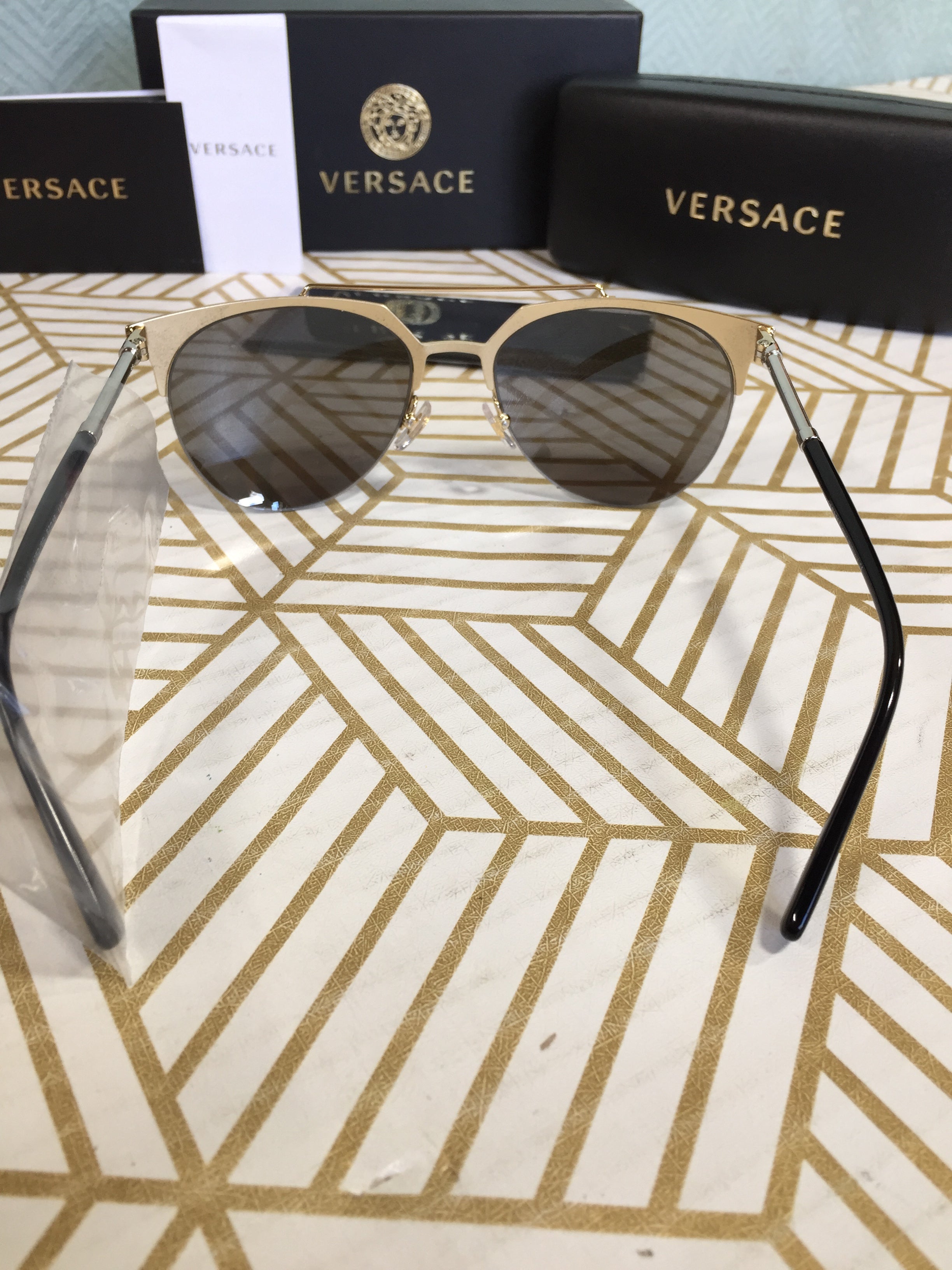 Versace Men VE2181 57 Sunglasses 57mm *EXCELLENT CONDITION* (7883789435118)