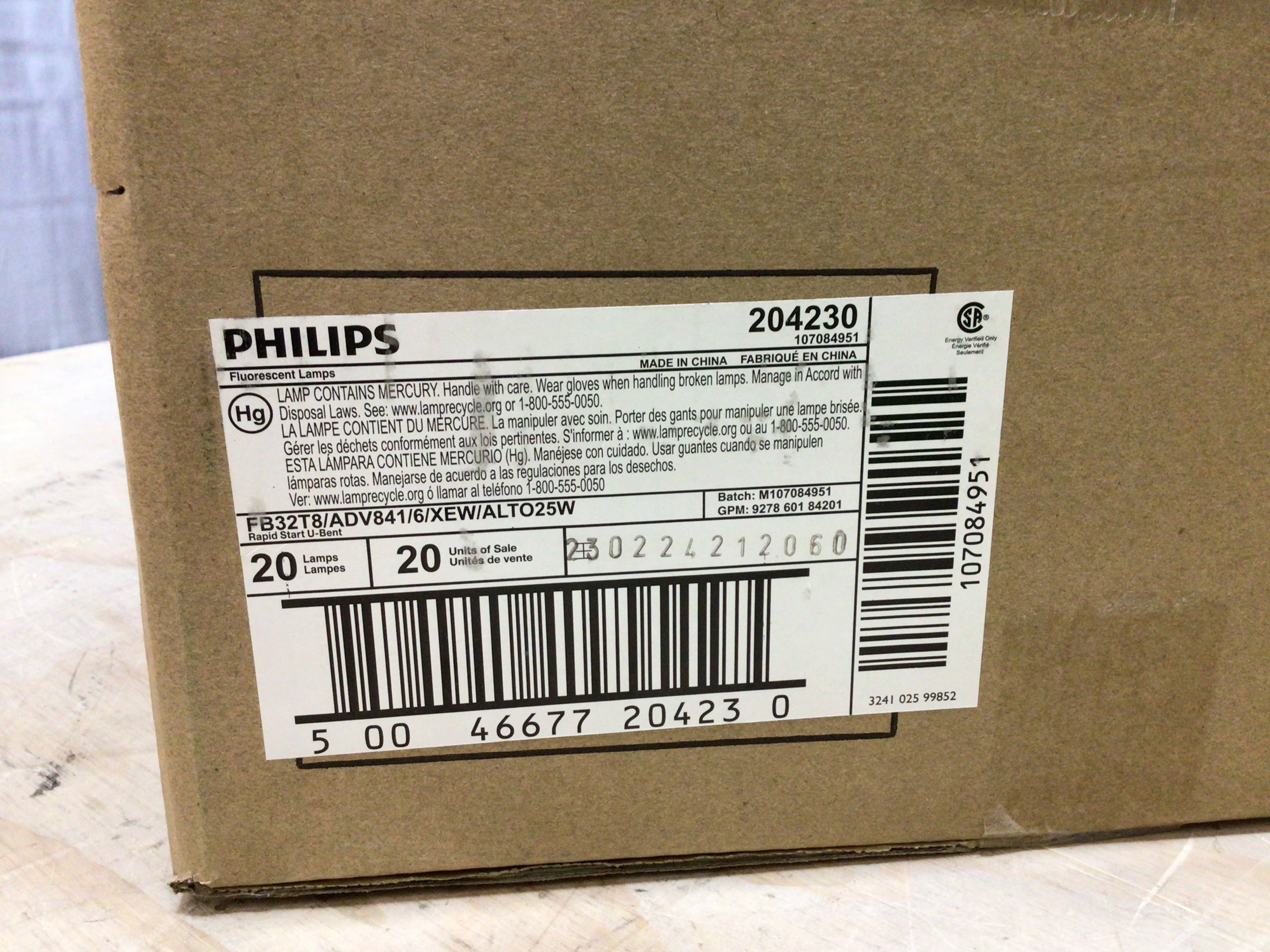 Philips 204230 U-Bend Fluorescent Tube Bulb 25W **Open Box - 19 Bulbs** (8132140368110)