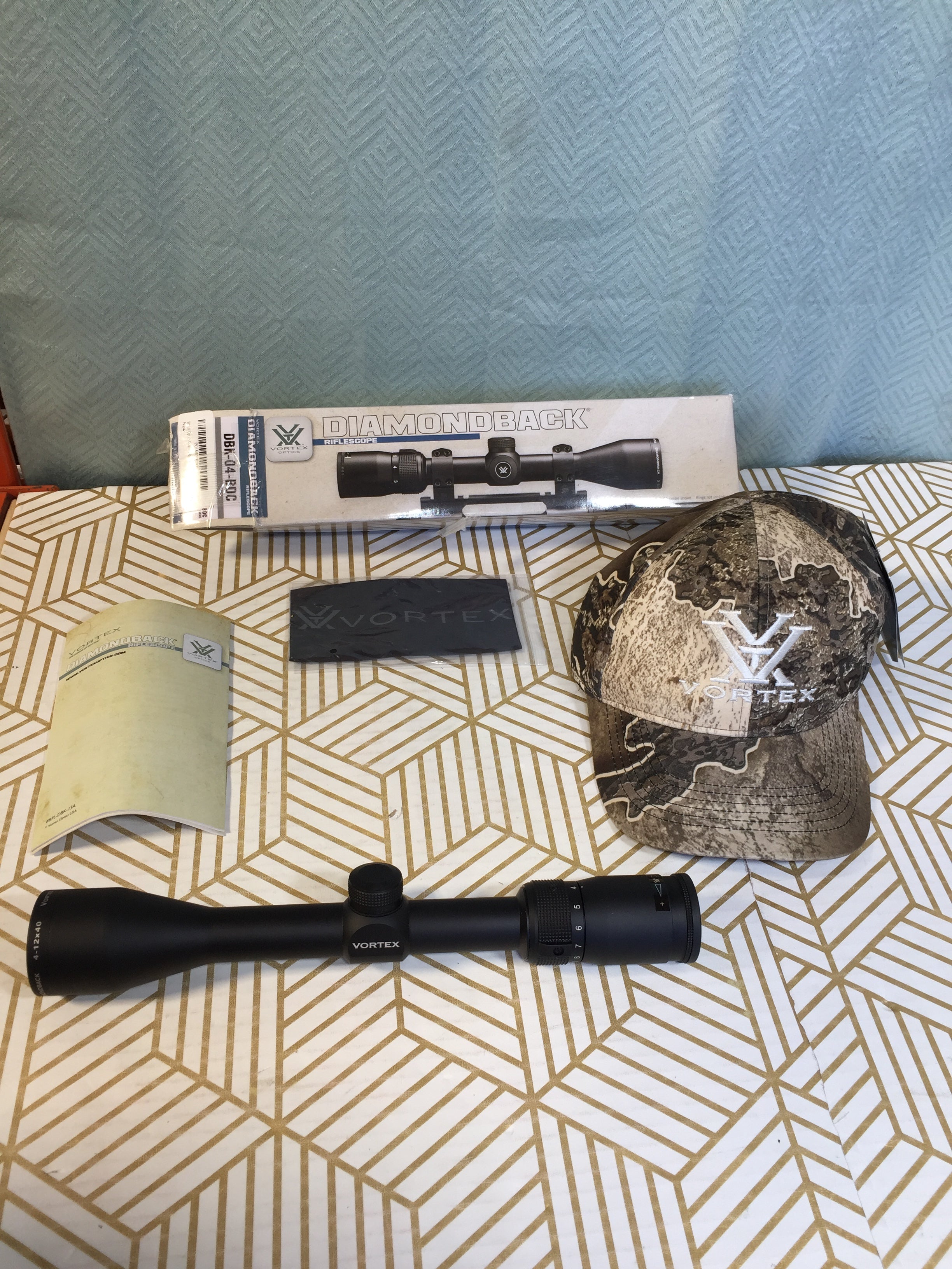 Vortex Optics Diamondback 4-12x40 Riflescope DBK-04-BDC with Vortex Hat (7917654442222)