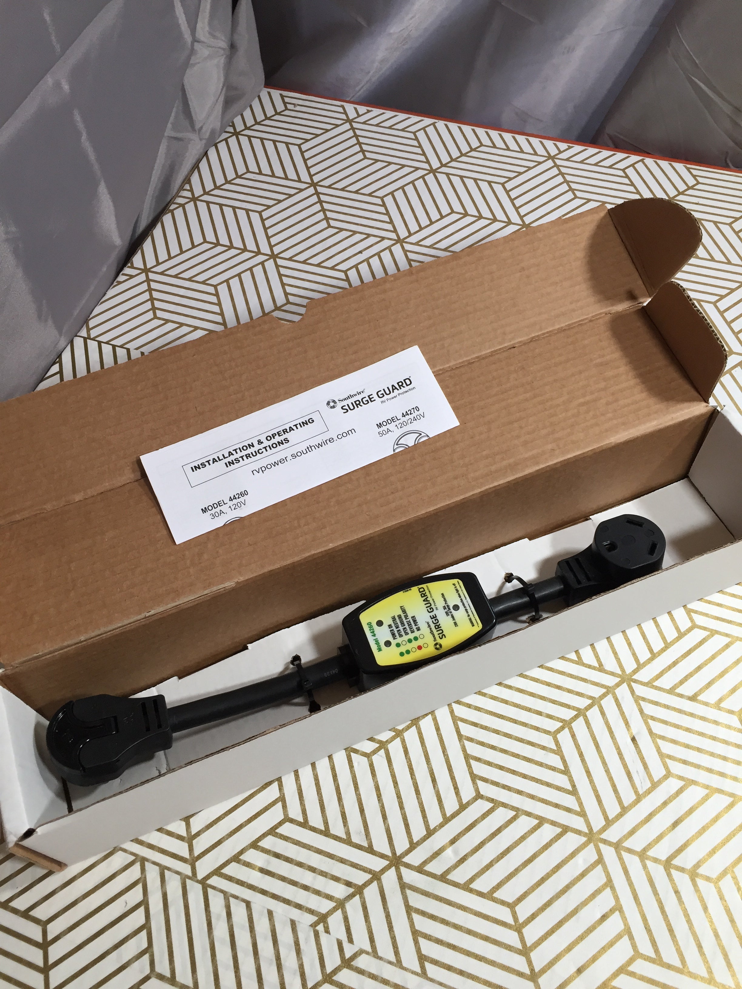 Southwire Surge Guard RV Power Protection 44260 | 30 Amp | FREE SHIPPING (8075235983598)