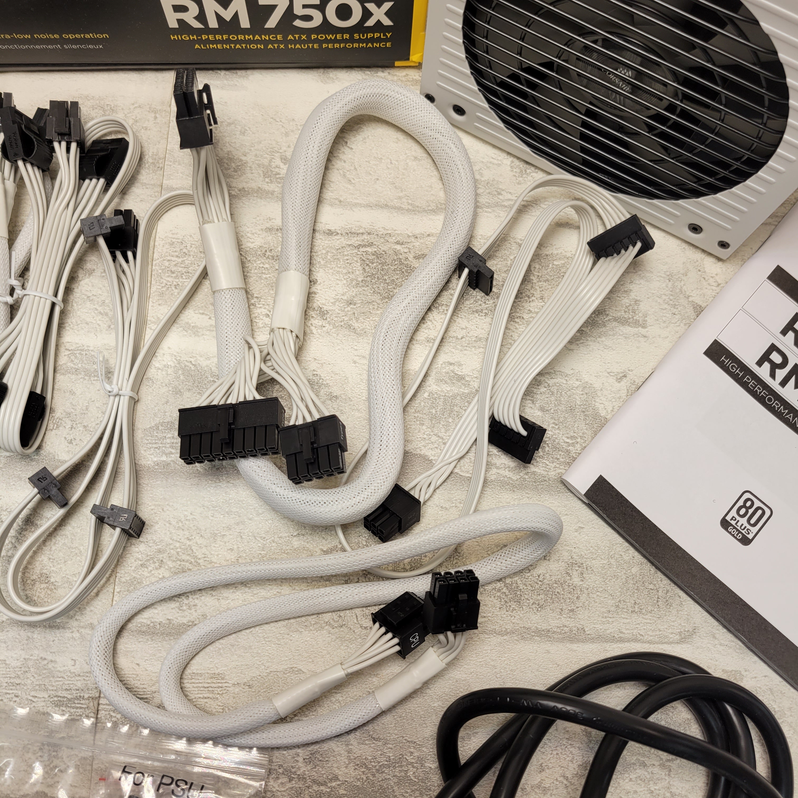 *PARTS* Corsair RMX White Series,RM750x 750 Watt 80+ Gold Power Supply - White (7881298968814)