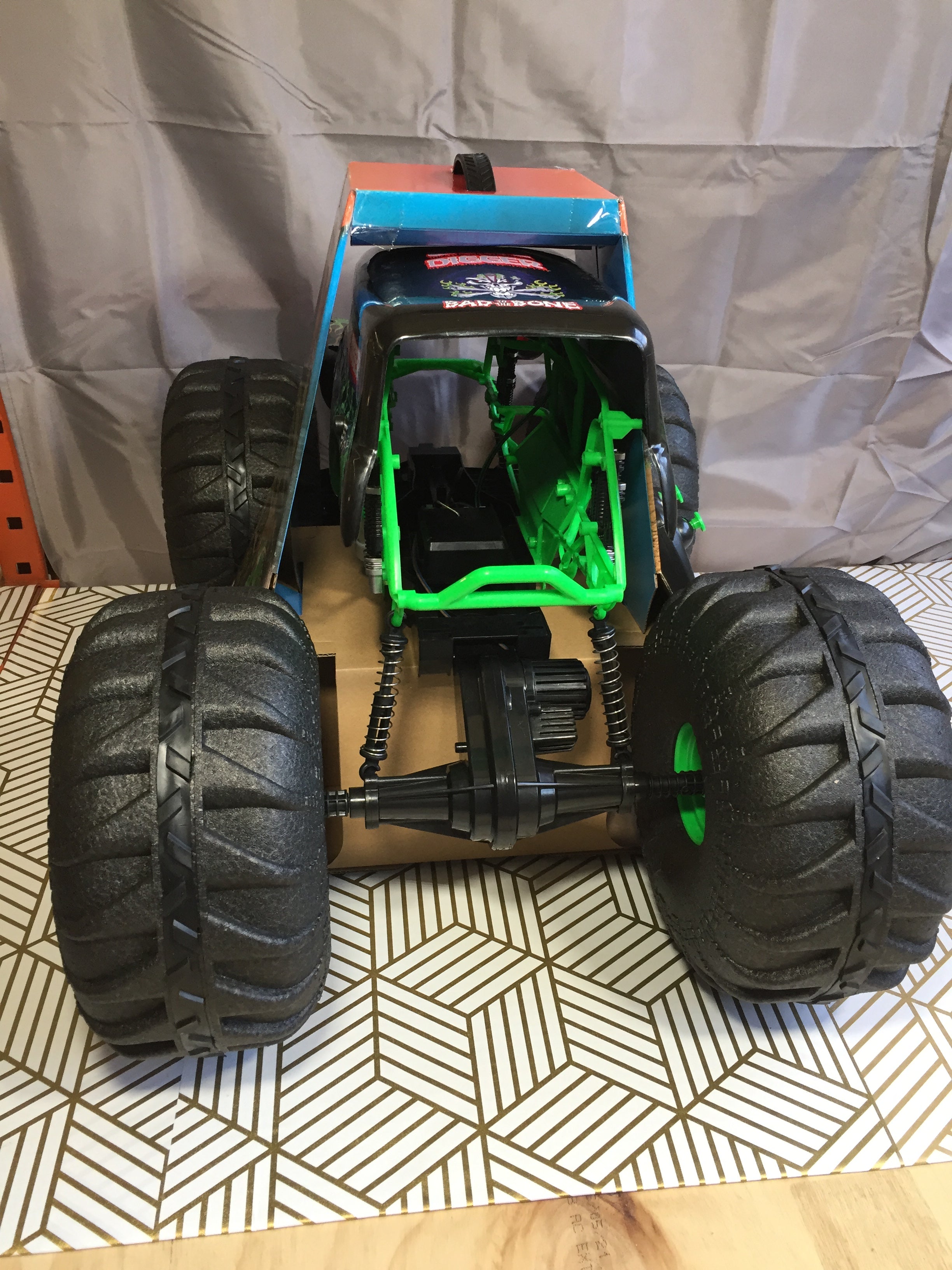Monster Jam Official Mega Grave Digger All-Terrain Remote Control Mons