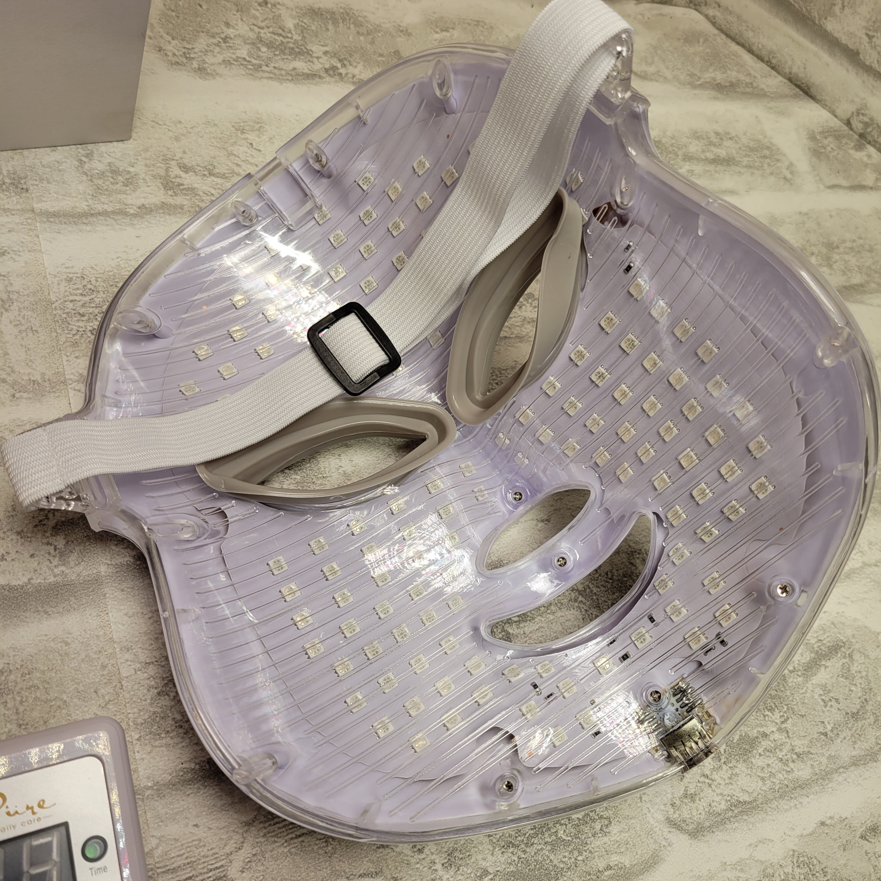 Luma LED Skin Therapy Mask Rejuvenating & AntiAging Light Therapy