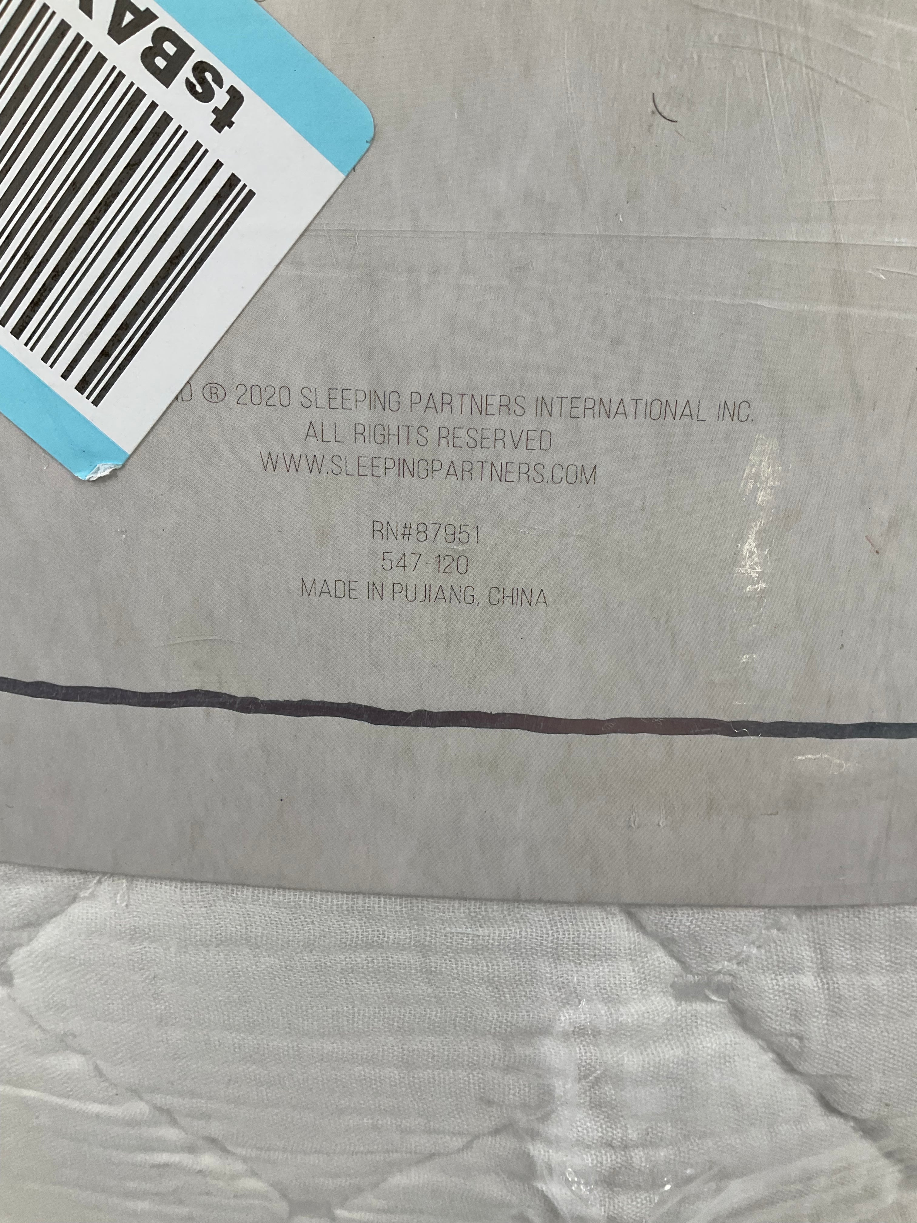 100% Cotton Gauze Quilt Set with Ruffle Trim & 2 Matching Shams, King Size White (6960188686519)