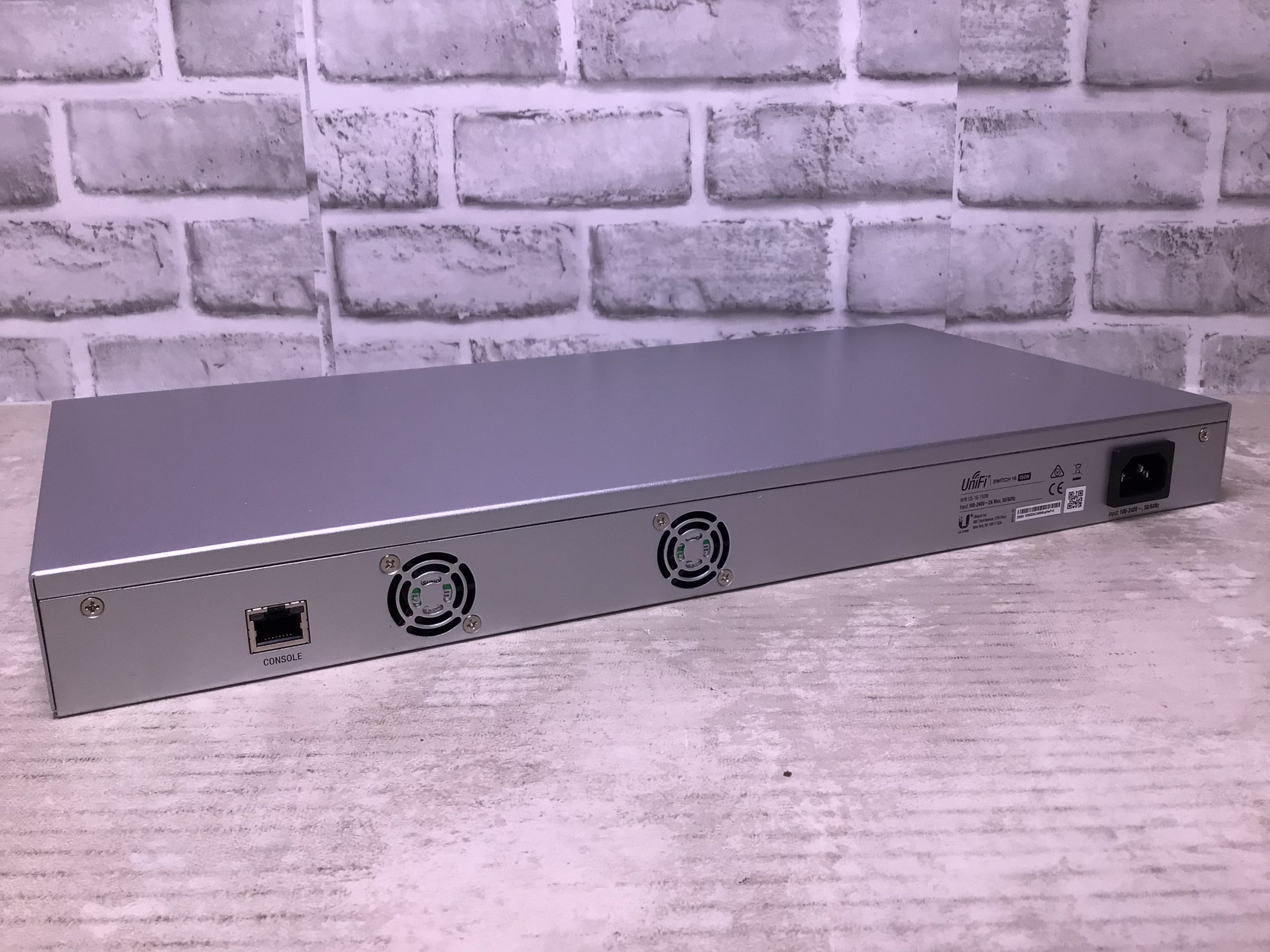 Ubiquiti US-16-150W Networks Networks UniFi Switch, 16 Port, Silver (7731184074990)
