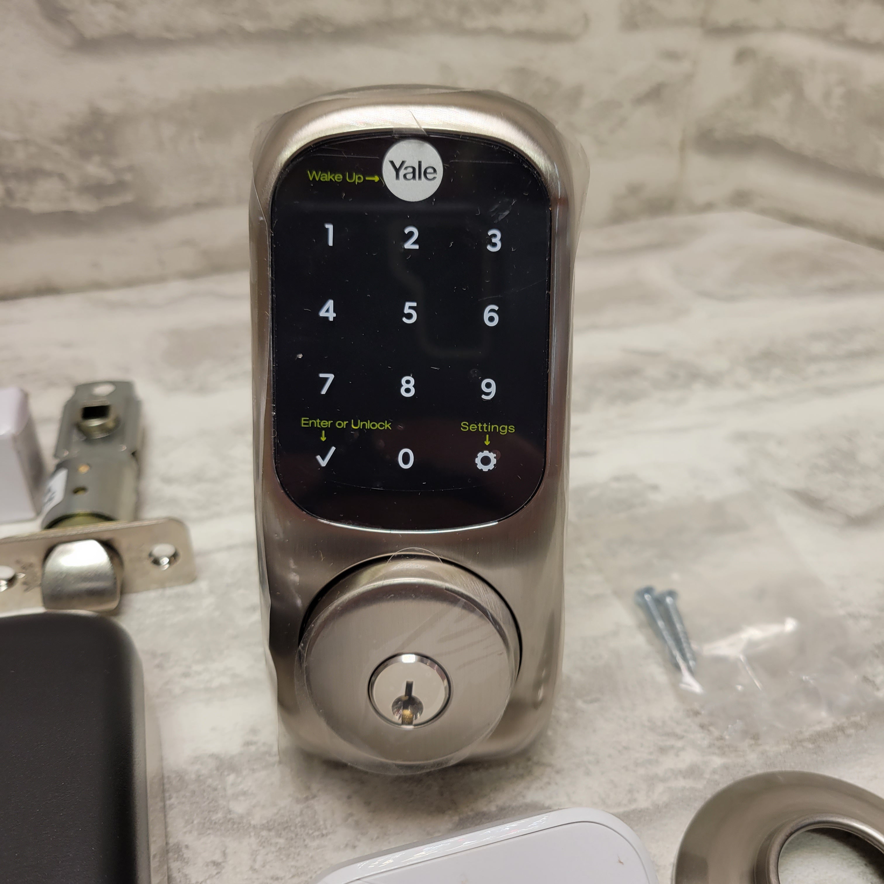 Yale Assure Lock Touchscreen, Wi-Fi Smart Lock with Norwood Lever, Satin Nickel (7699764740334)
