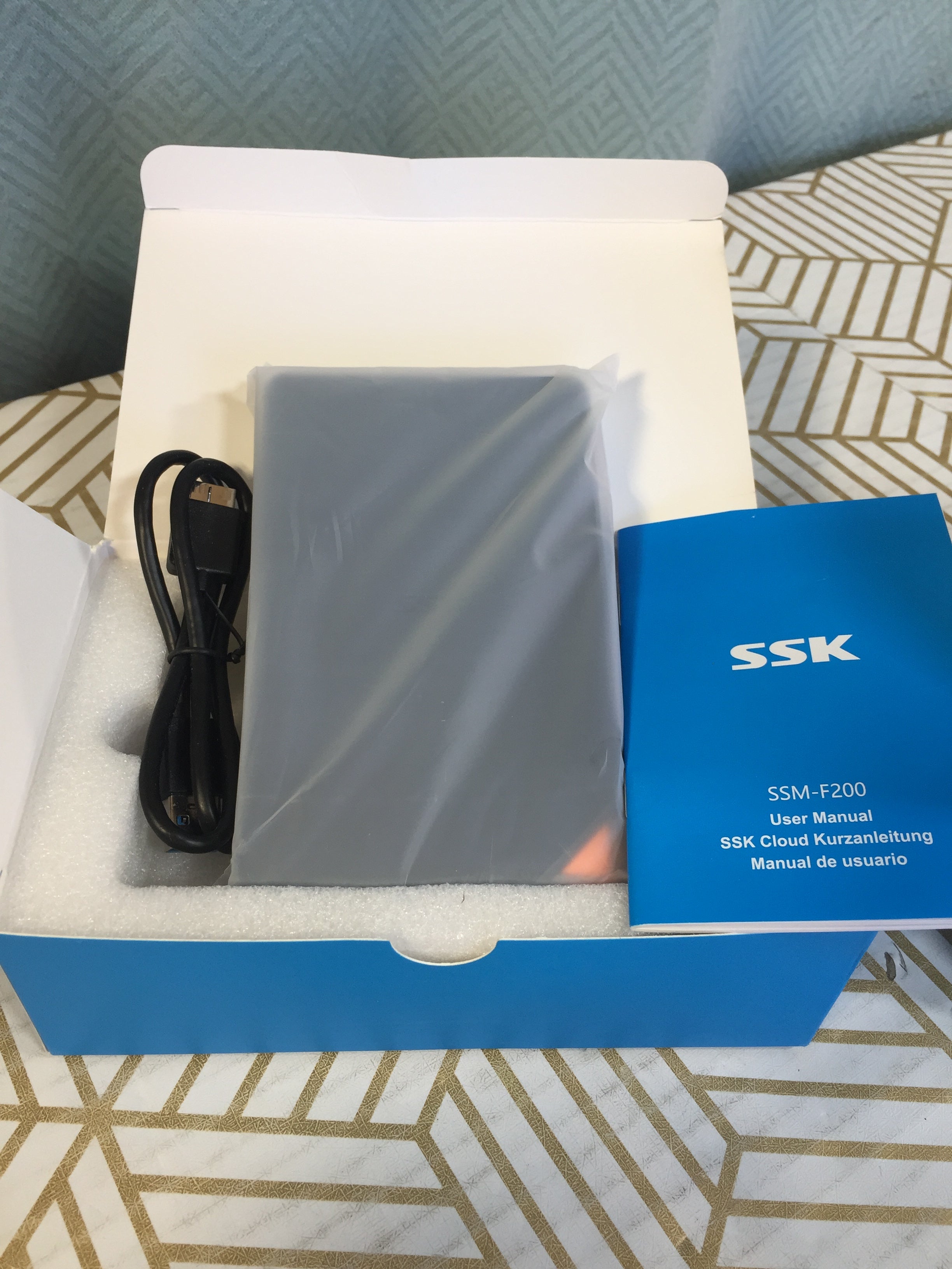 SSK 2TB Portable NAS External Wireless Hard Drive with Own Wi-Fi Hotspot (7957769027822)