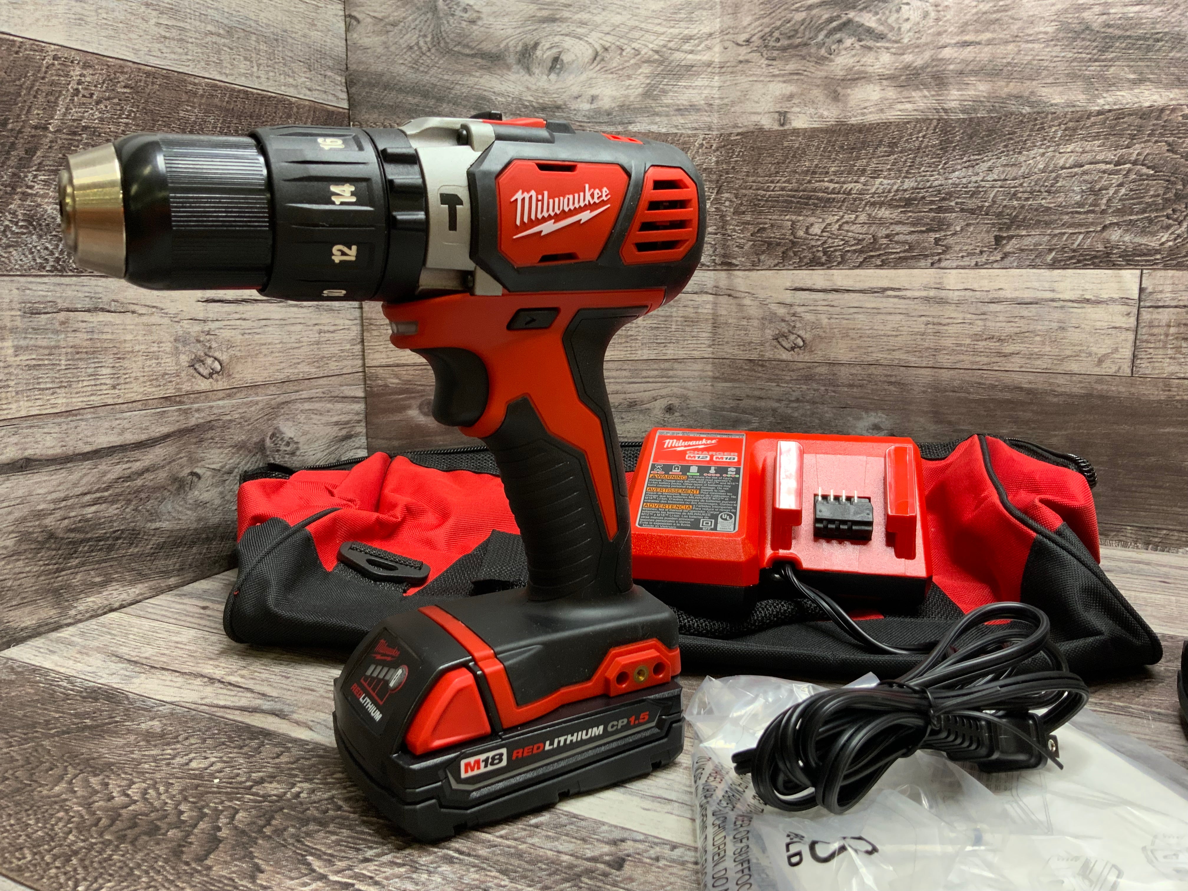 Milwaukee M18 18-Volt Lithium-Ion Cordless Hammer Drill/Impact Driver Combo Kit (8079709143278)