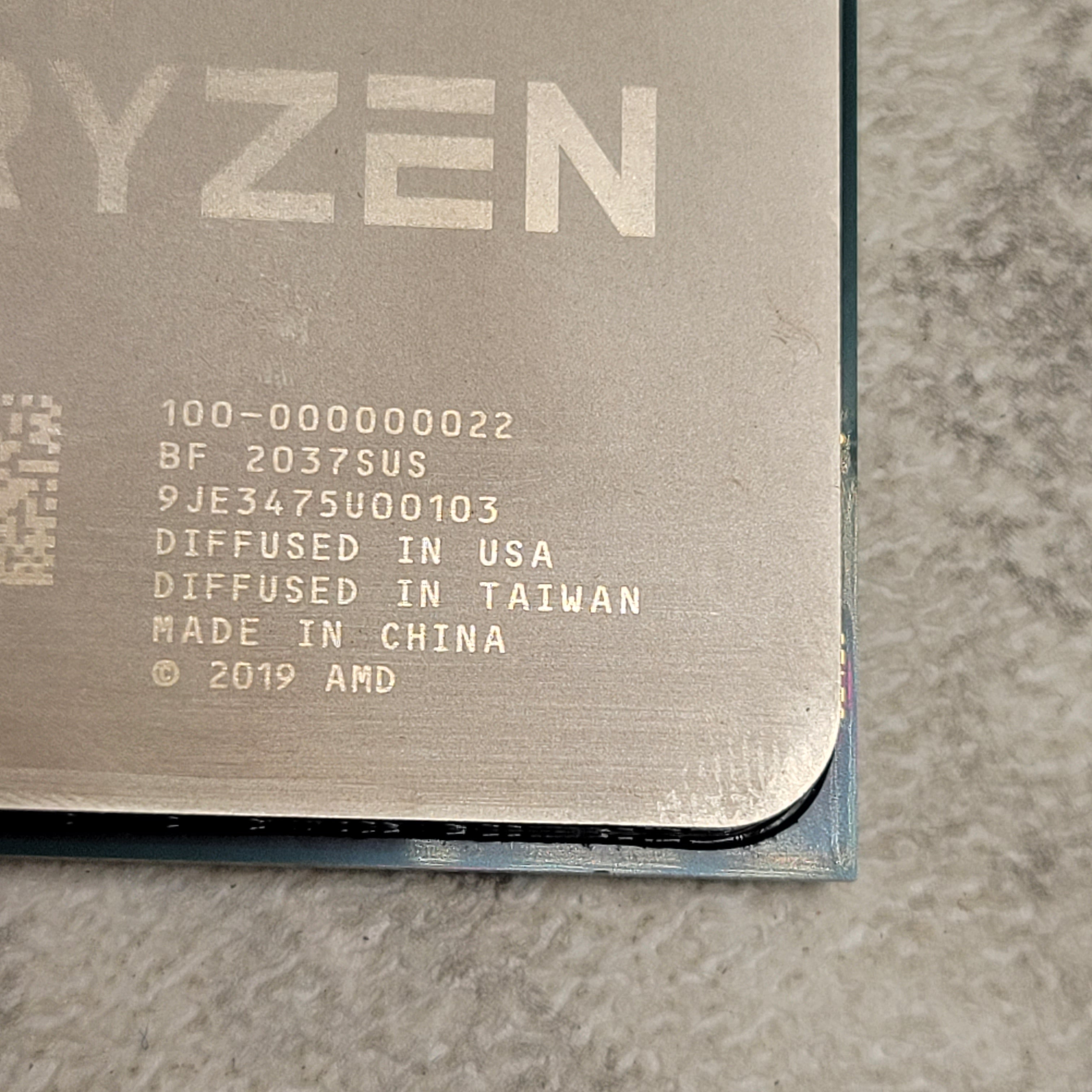 AMD Ryzen 5 3600X 6-Core, 12-Thread Processor & Wraith Spire Cooler *DAMAGED* (7777906688238)