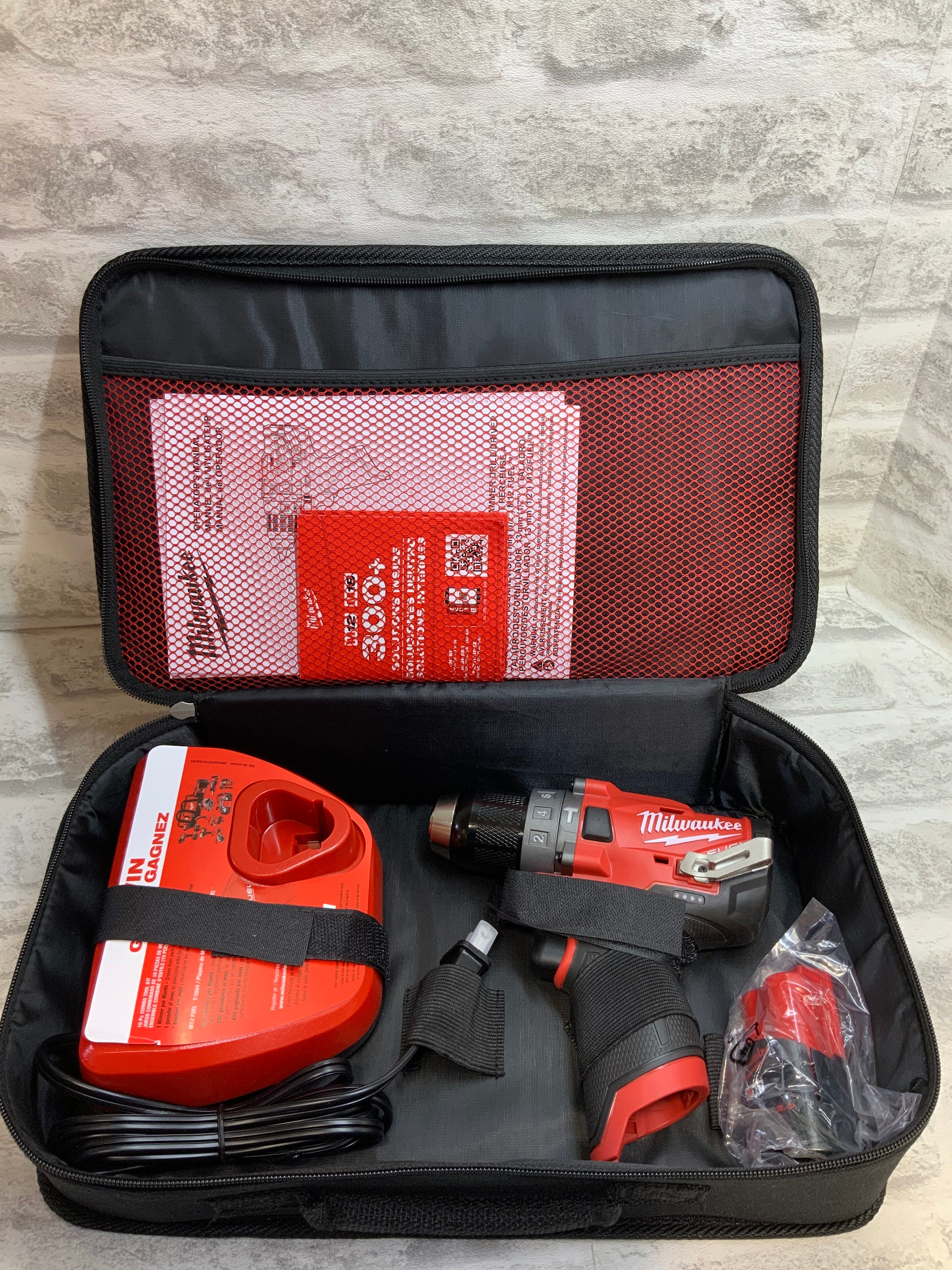 Milwaukee M12 FUEL Brushless 1/2 in. Cordless Hammer Drill Driver Kit (7590376767726)
