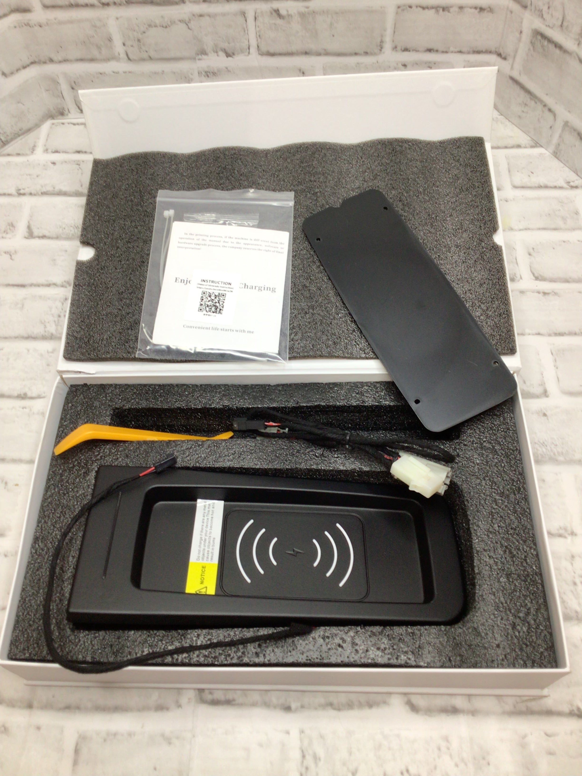 Xipex Wireless Phone Charger for 2007-2014 Chevrolet Silverado Console (8099074343150)