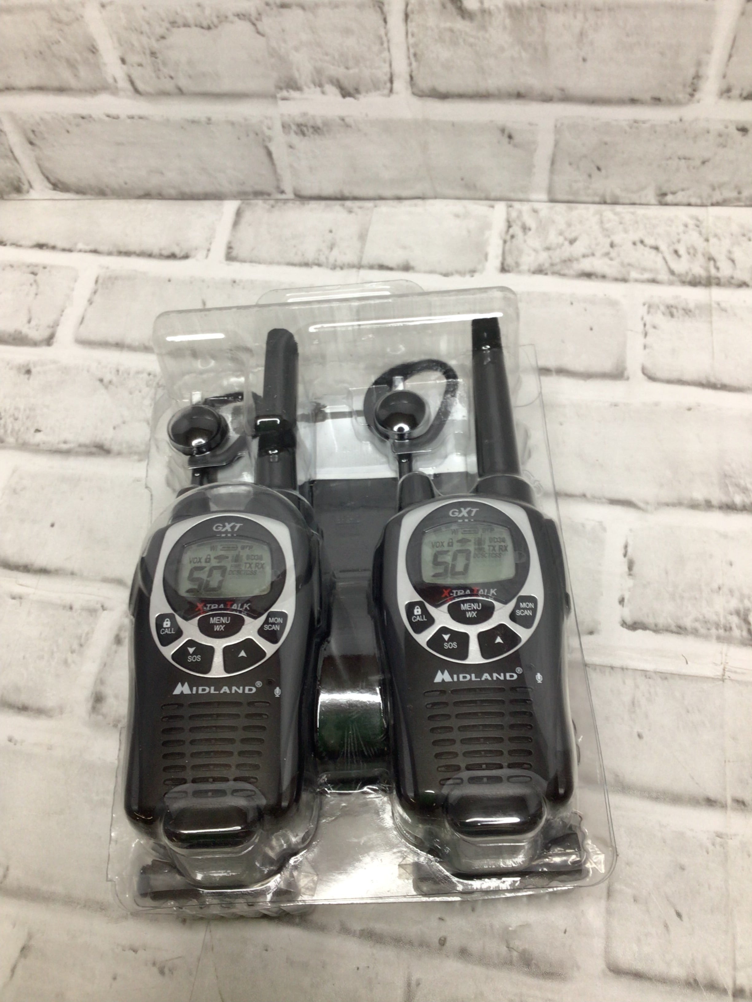 Midland GXT Pro Series GXT1000VP4 GMRS TwoWay Radios w/ Headsets 2Pa