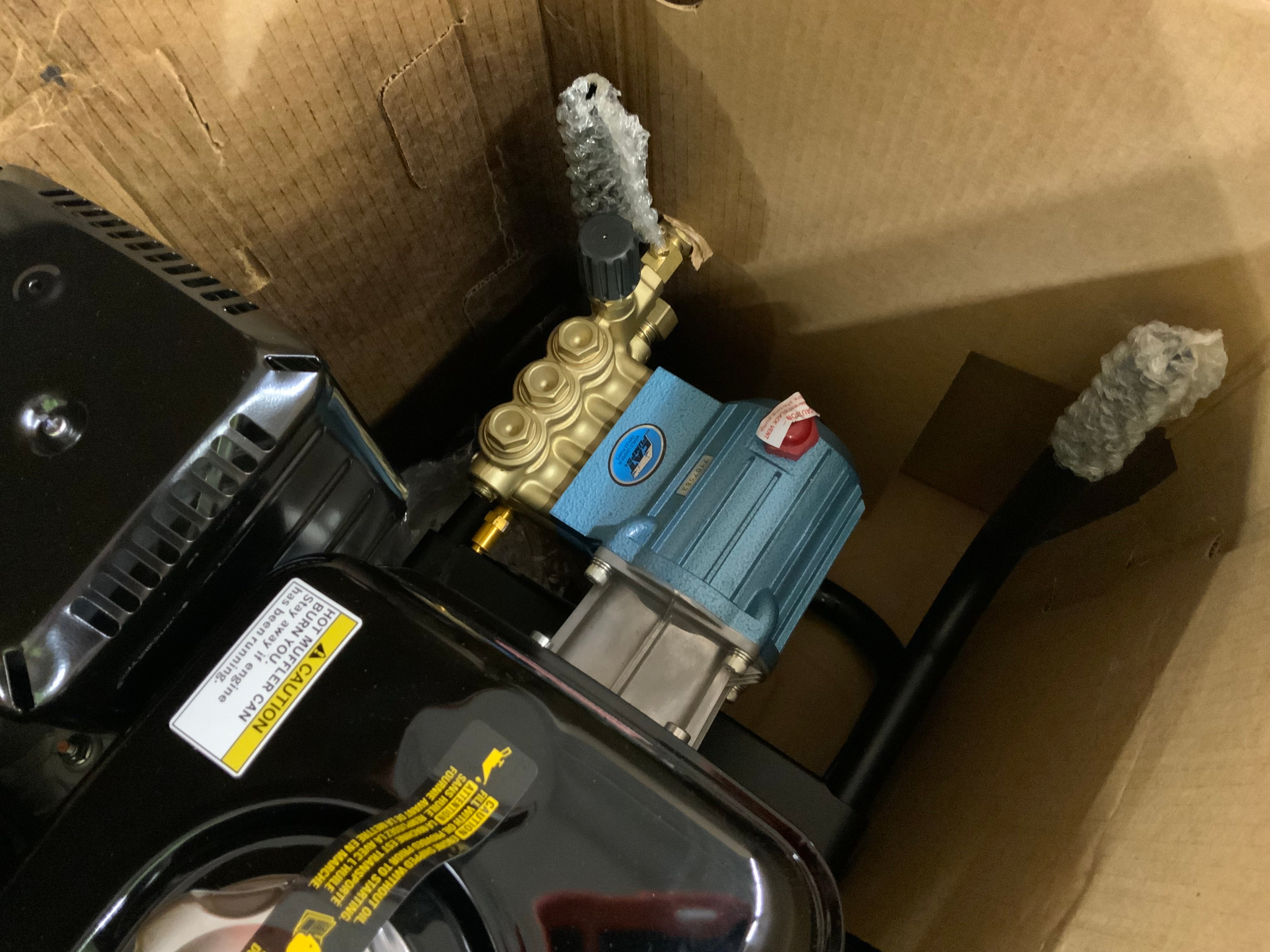 DEWALT 4200 PSI 4.0 GPM Gas Cold Water Pressure Washer (DXPW4240) *READ* (8184659443950)